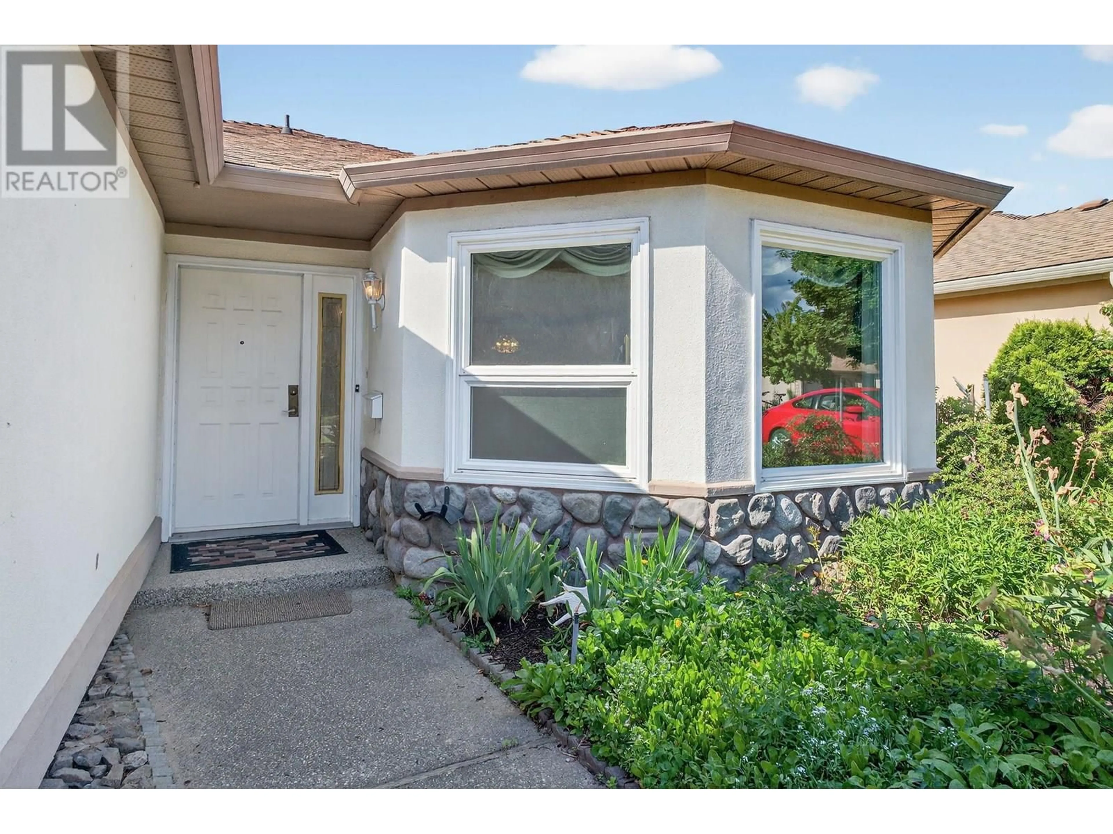 Indoor entryway for 189 - 1201 CAMERON AVENUE, Kelowna British Columbia V1W3S2