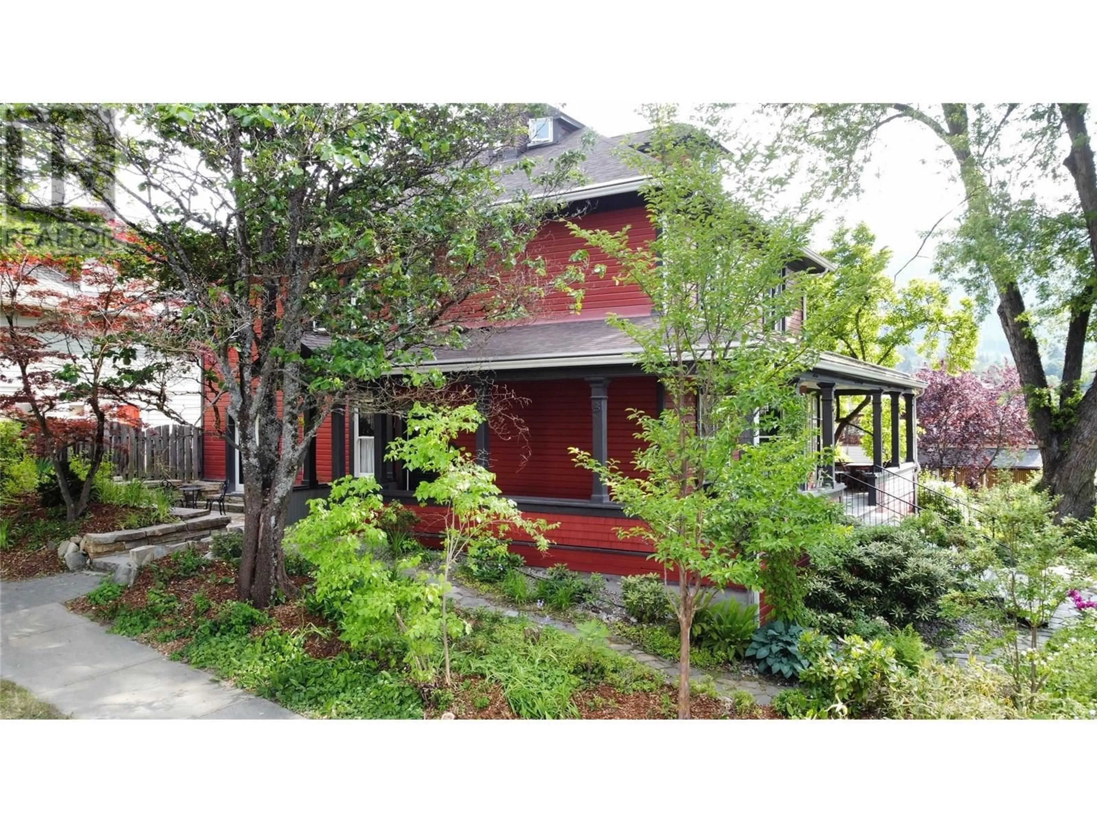 Home with brick exterior material, street for 424 OBSERVATORY STREET, Nelson British Columbia V1L4Y6