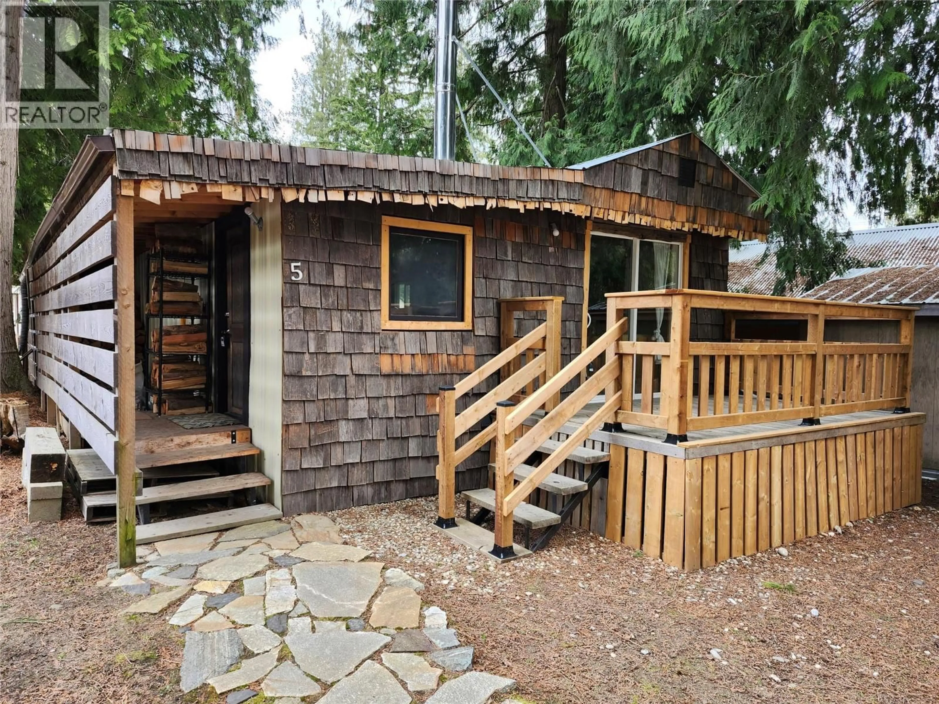 Unknown for 5 - 1079 LUNDELL ROAD, Revelstoke British Columbia V0E2S0
