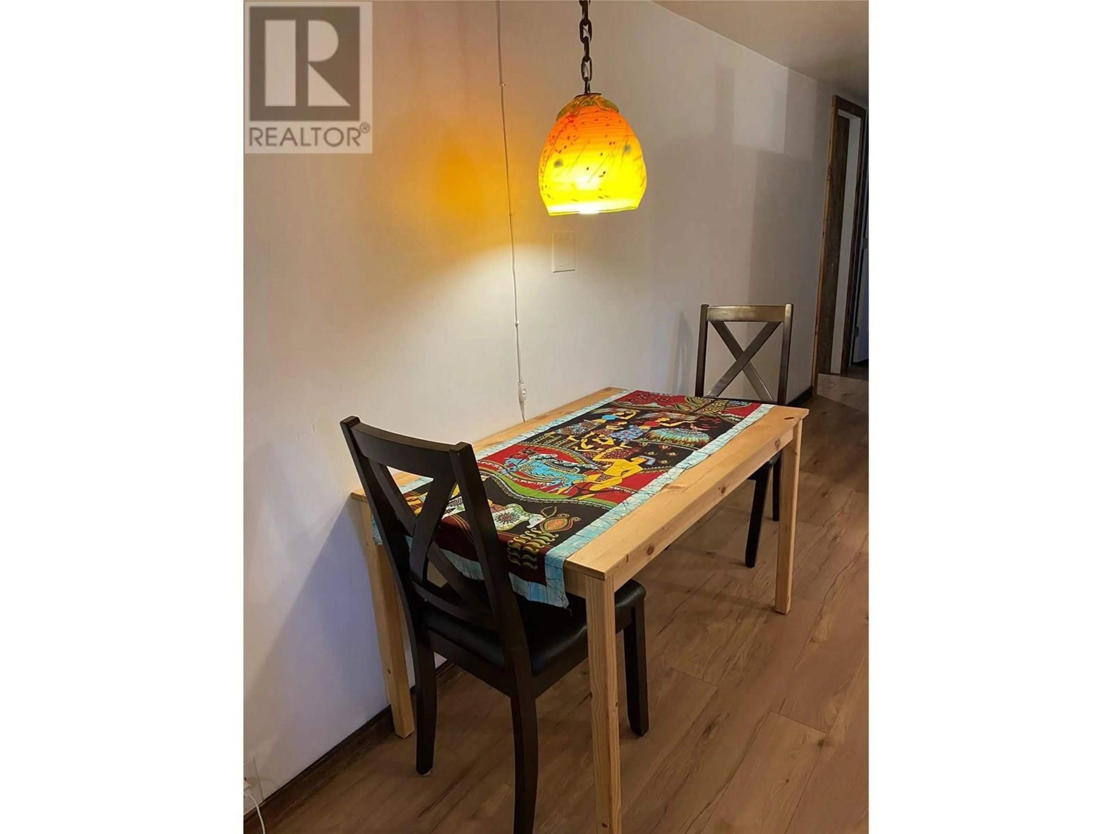 Dining room, wood/laminate floor for 5 - 1079 LUNDELL ROAD, Revelstoke British Columbia V0E2S0