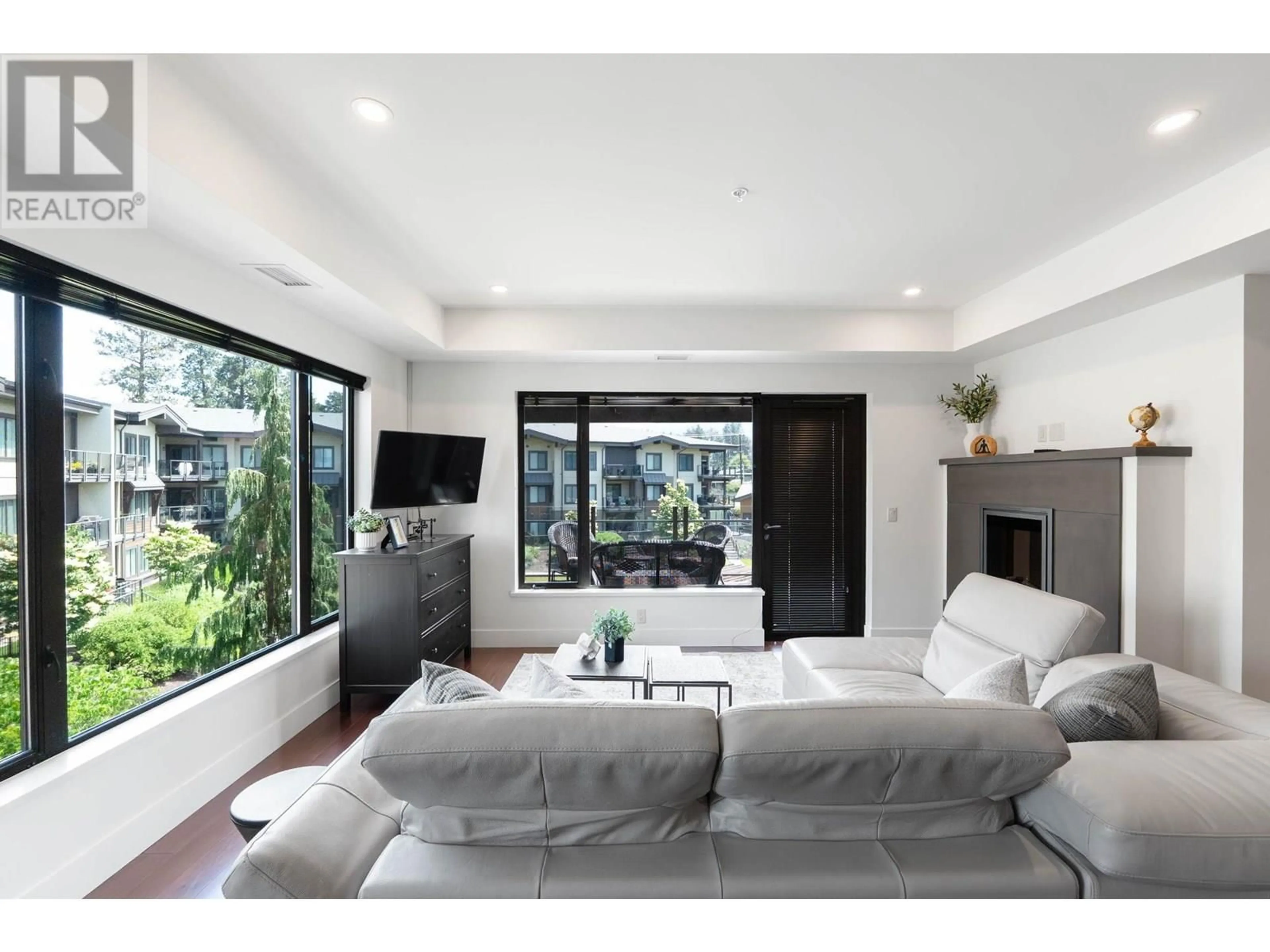Home theater for 305 - 580 SARSONS ROAD, Kelowna British Columbia V1W5H5