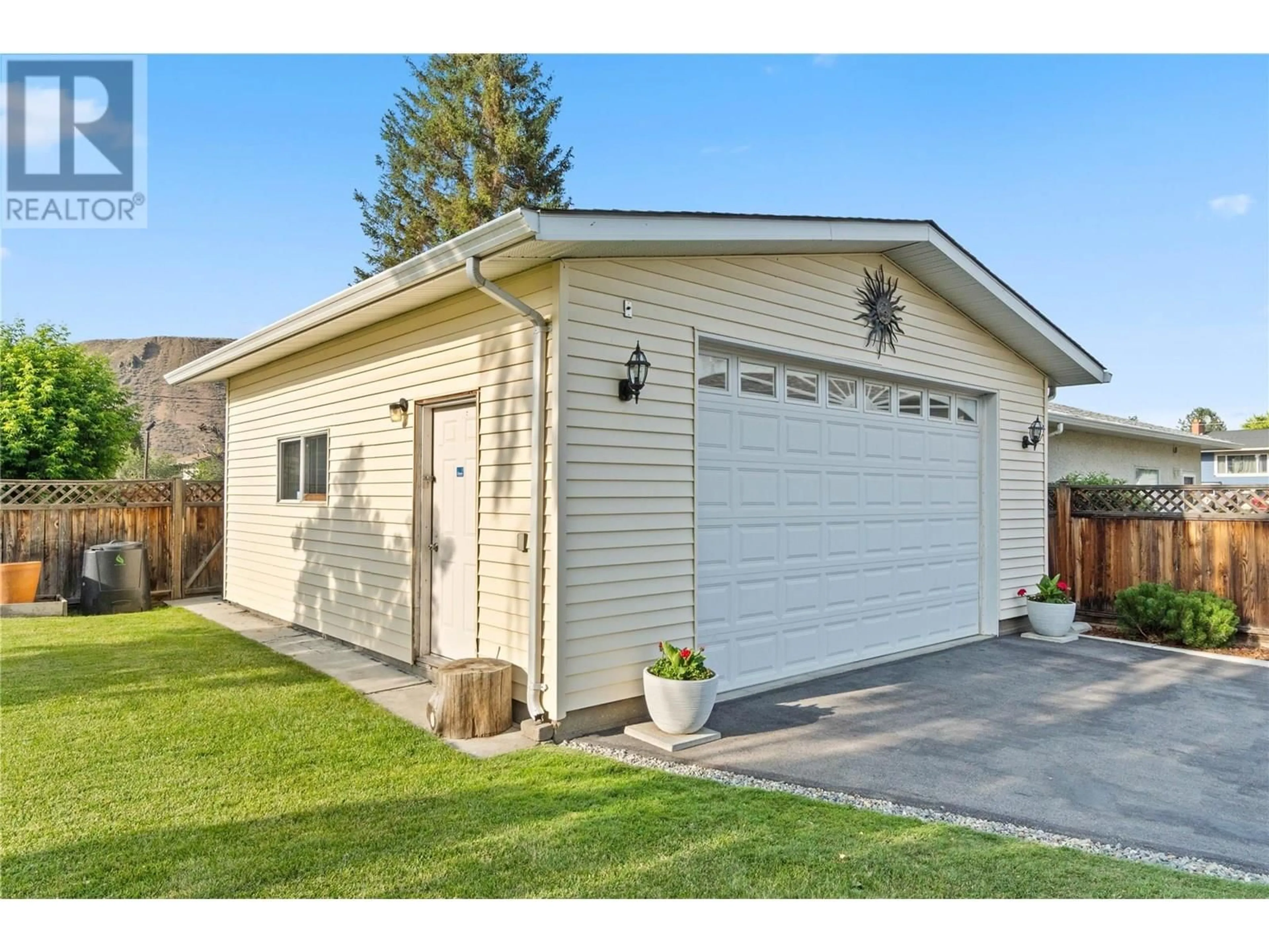 Unknown for 1720 FLEETWOOD AVENUE, Kamloops British Columbia V2B4R3