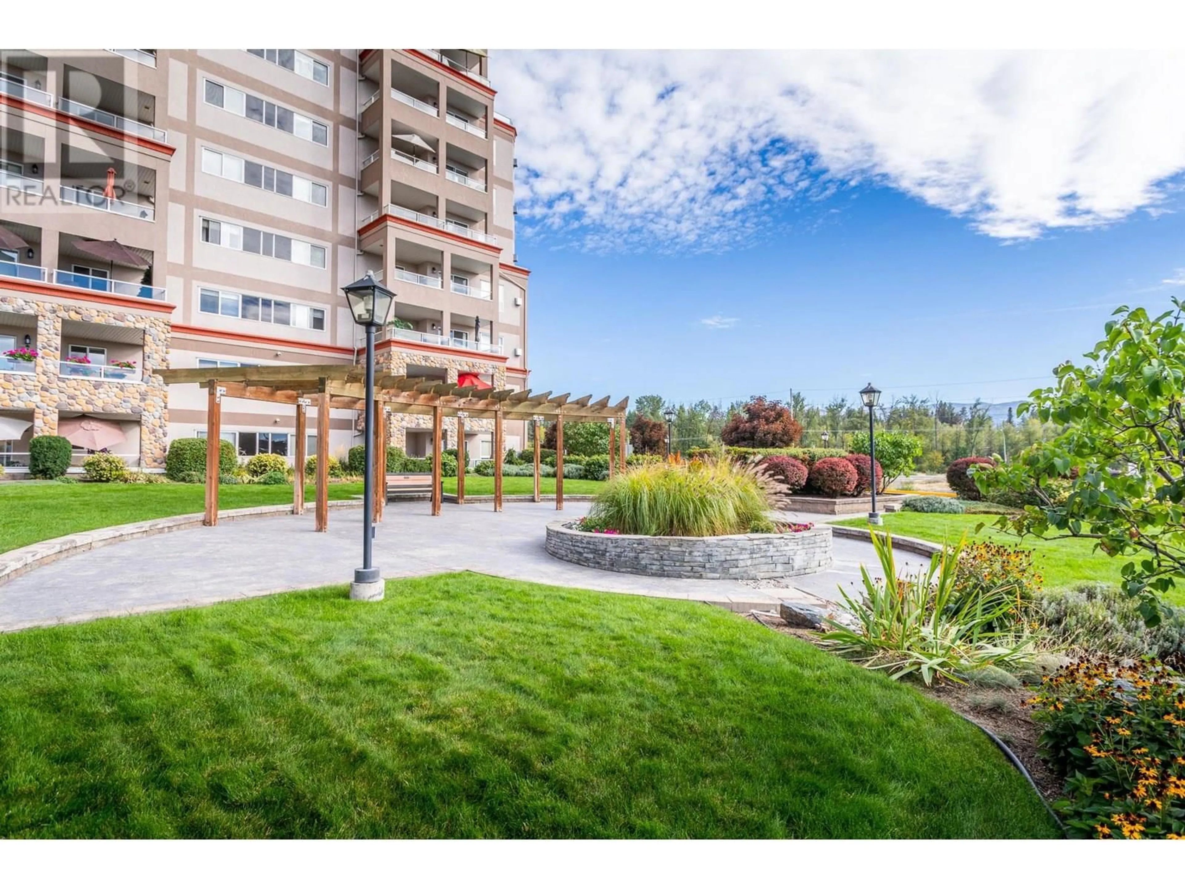 Patio, water/lake/river/ocean view for 103 - 1966 DURNIN ROAD, Kelowna British Columbia V1X7Z2
