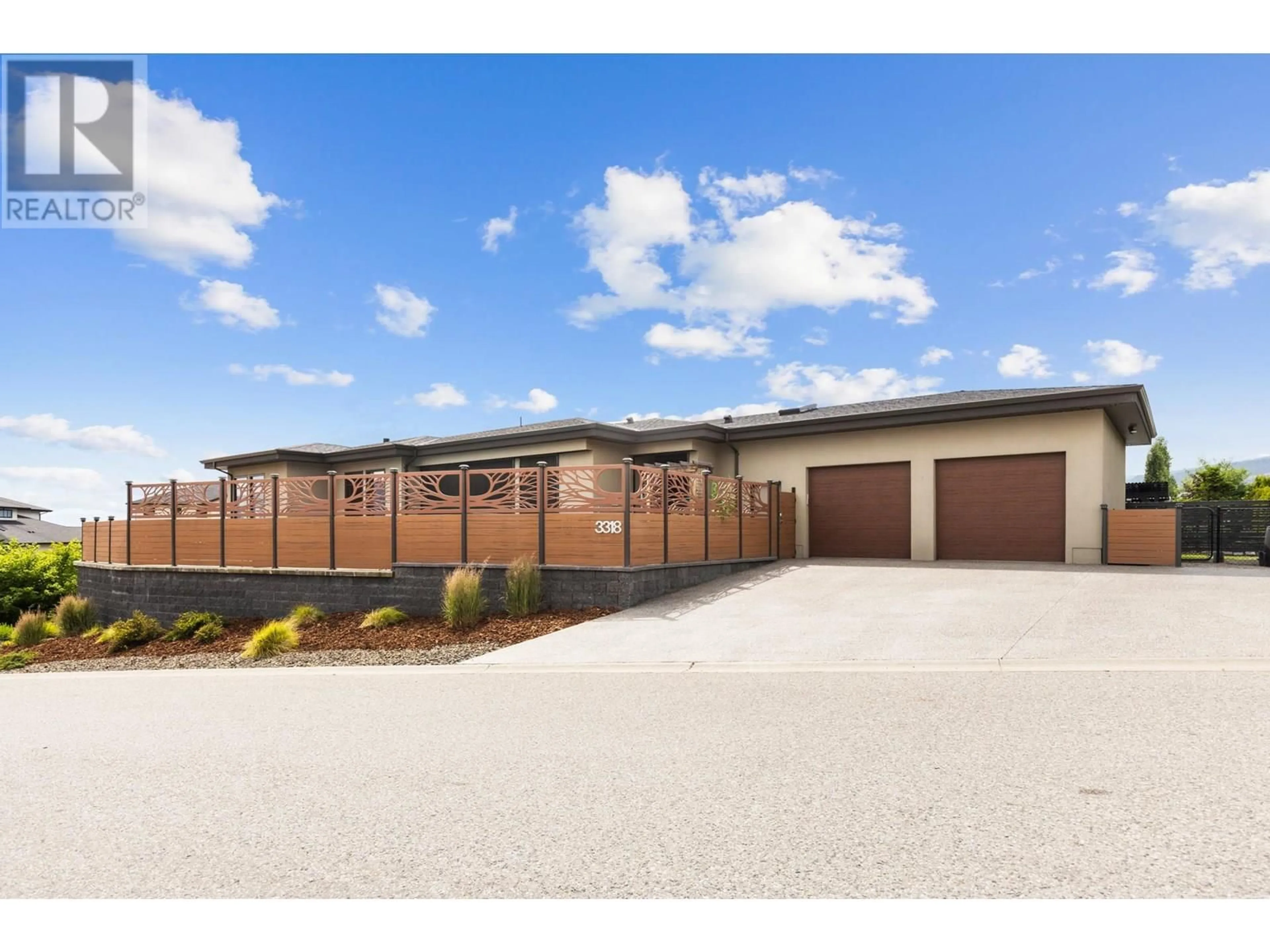 A pic from outside/outdoor area/front of a property/back of a property/a pic from drone, building for 3318 VINEYARD VIEW DRIVE, West Kelowna British Columbia V4T3M3