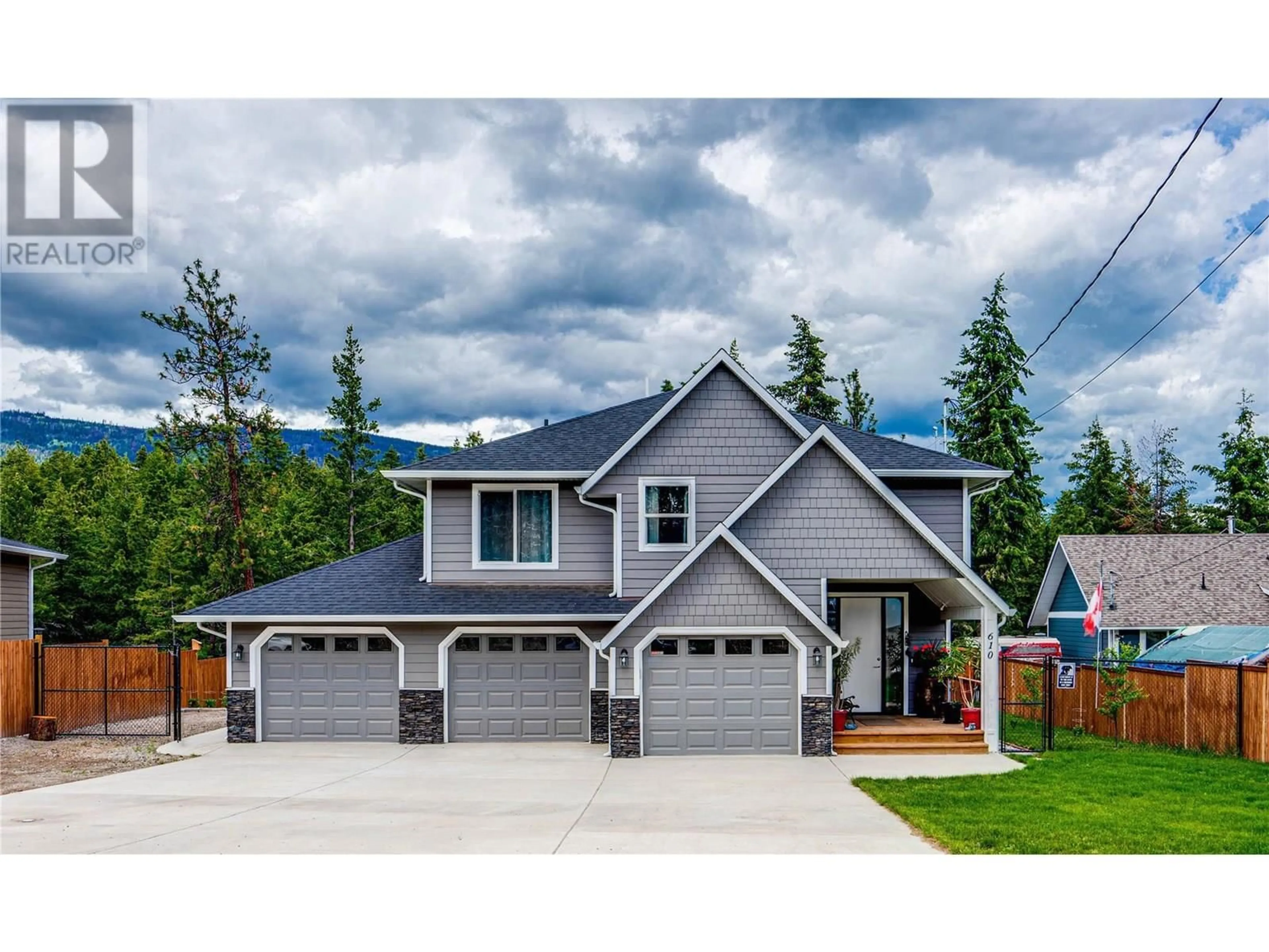 Home with vinyl exterior material, mountain view for 610 MUIR ROAD, West Kelowna British Columbia V1Z3W1