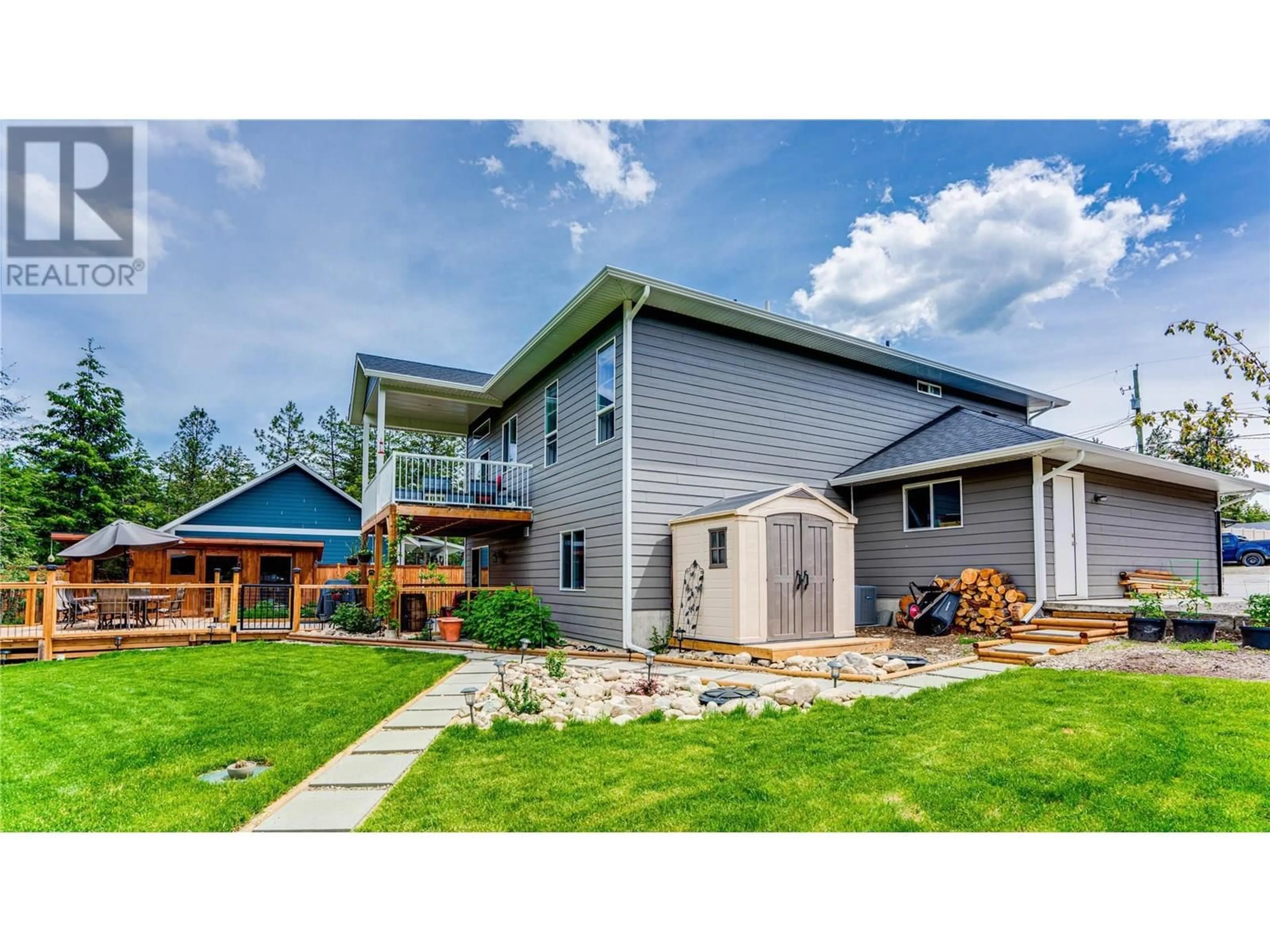 Home with vinyl exterior material, mountain view for 610 MUIR ROAD, Kelowna British Columbia V1Z3W1