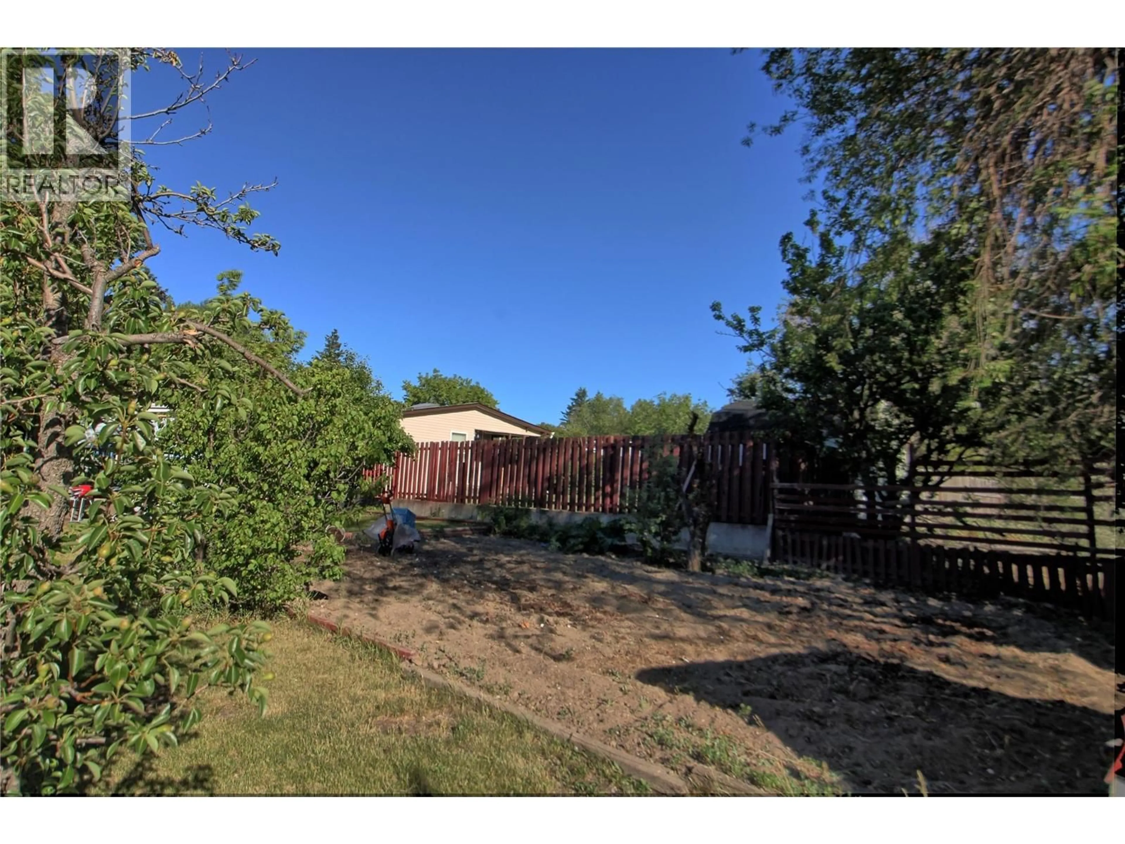 A pic from outside/outdoor area/front of a property/back of a property/a pic from drone, unknown for 749 KLAHANIE DRIVE, Kamloops British Columbia V2C5R1
