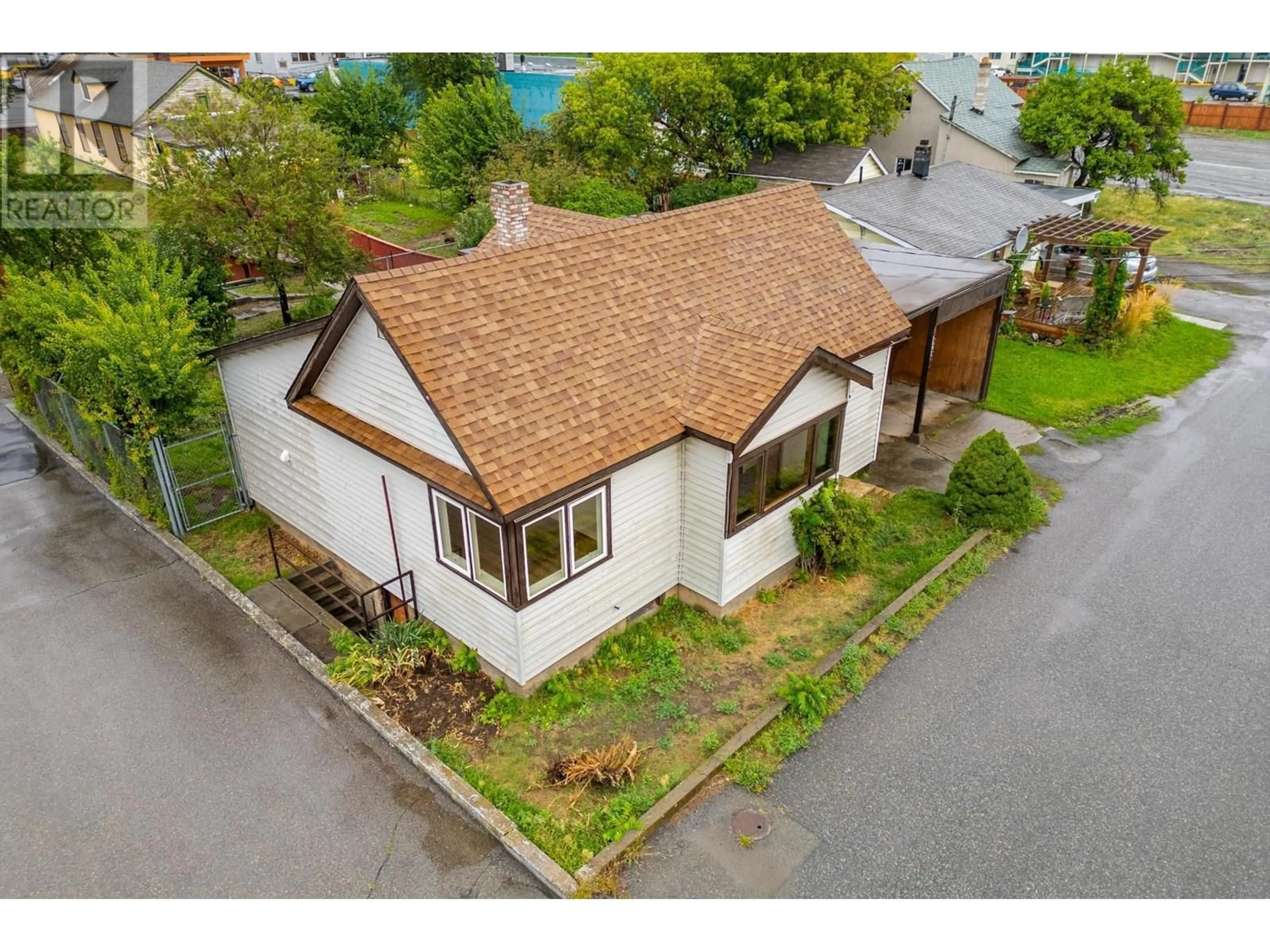A pic from outside/outdoor area/front of a property/back of a property/a pic from drone, street for 633 FRASERVIEW STREET, Lillooet British Columbia V0K1V0