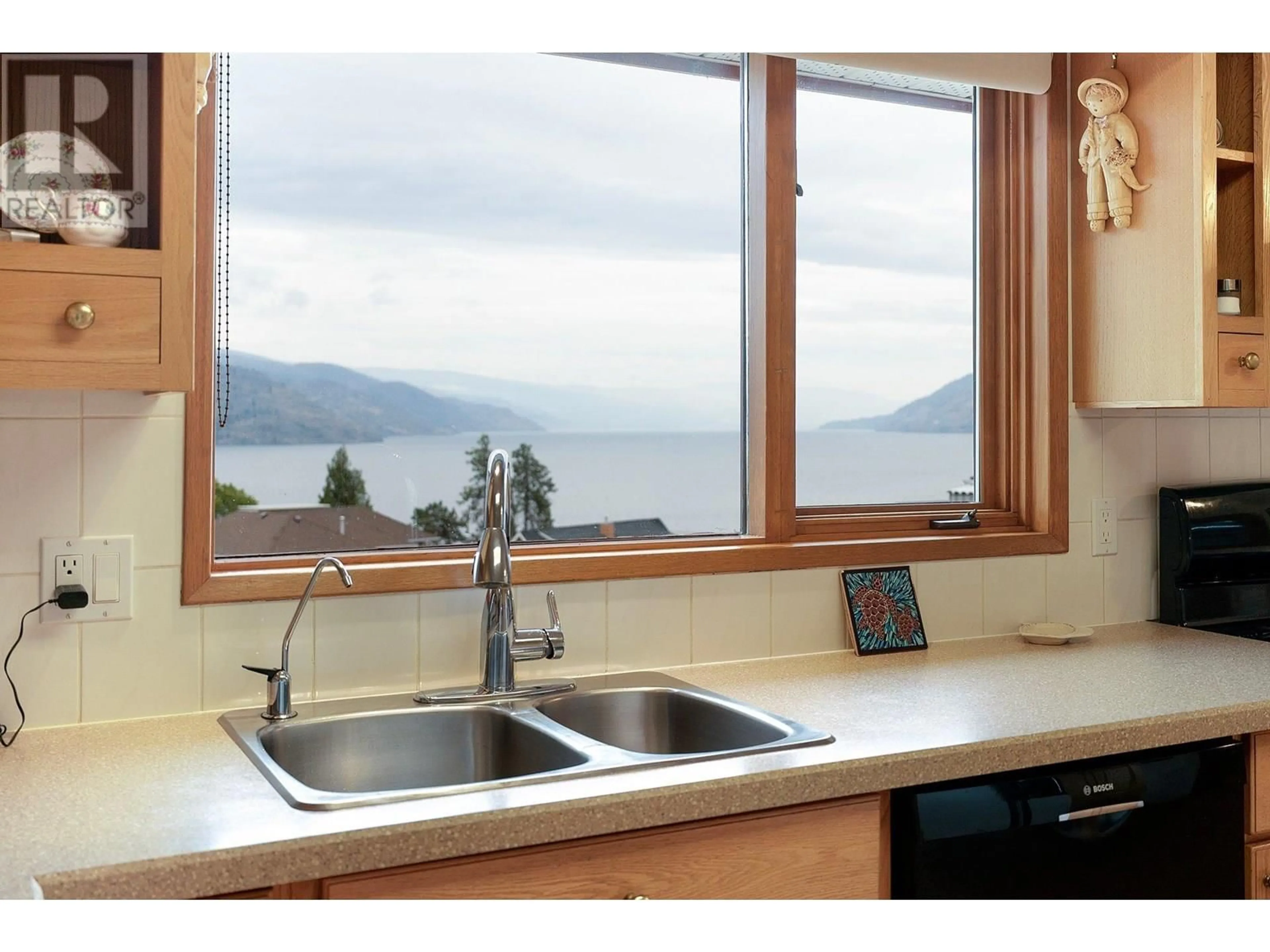 Standard kitchen, unknown for 6514 FERGUSON PLACE, Peachland British Columbia V0H1X7