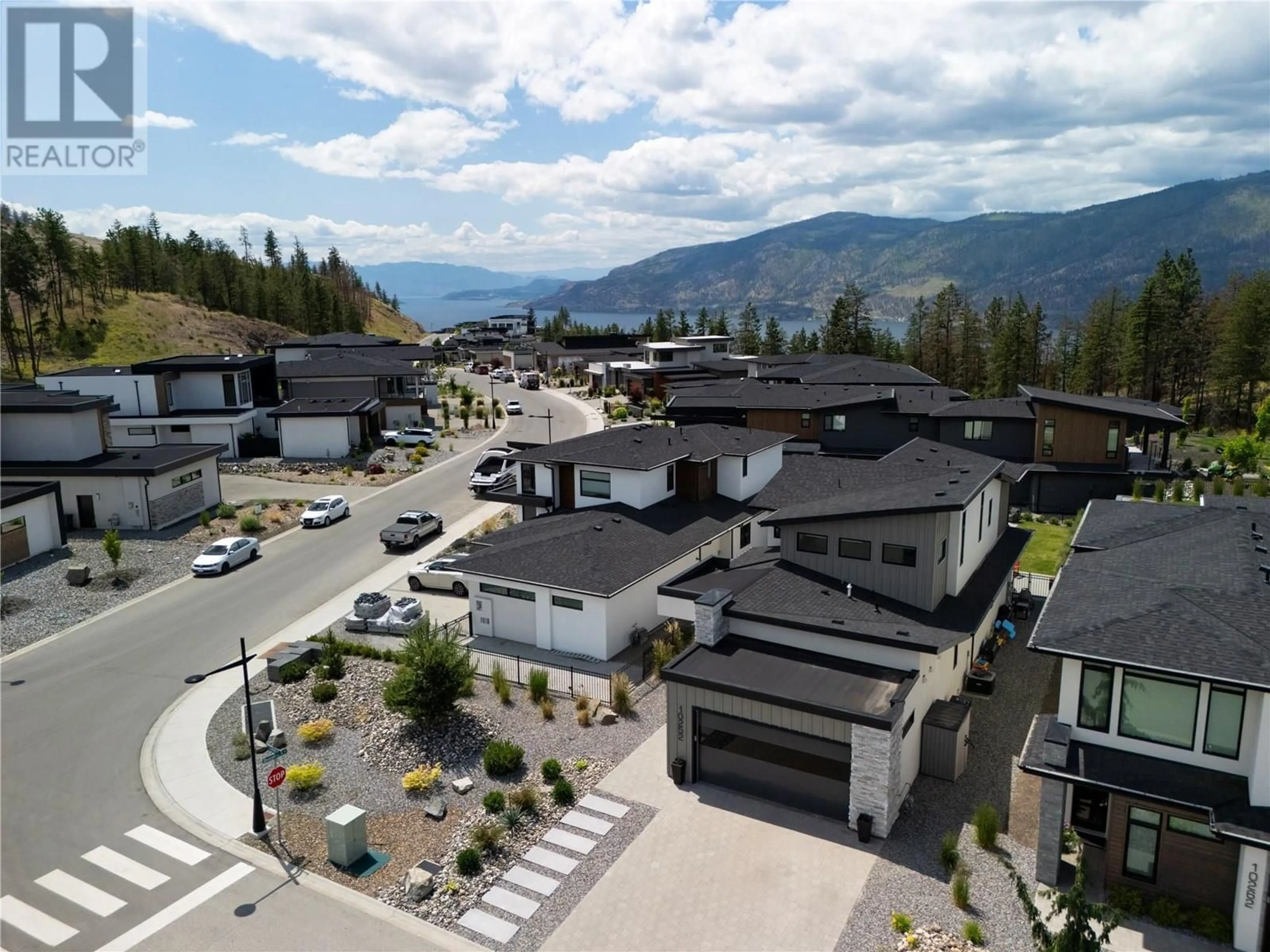 A pic from outside/outdoor area/front of a property/back of a property/a pic from drone, mountain view for 10252 LONG ROAD, Lake Country British Columbia V4V0A9