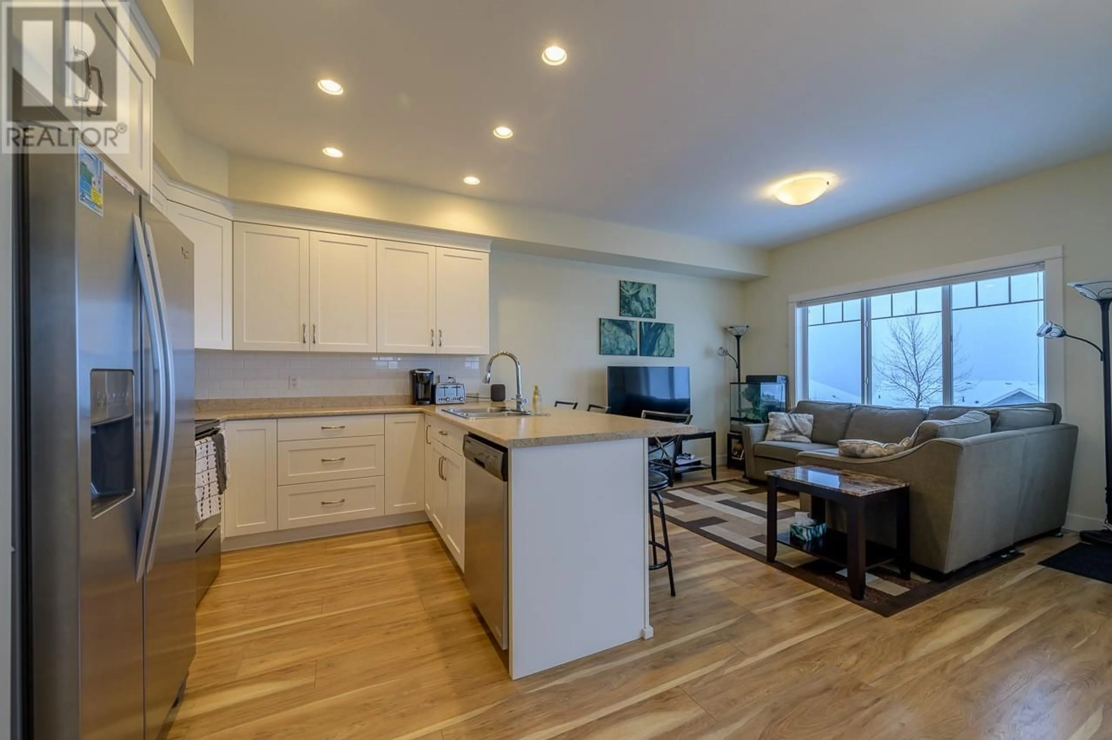 Open concept kitchen, wood/laminate floor for 114 - 1325 ABERDEEN DRIVE, Kamloops British Columbia V1S0C7