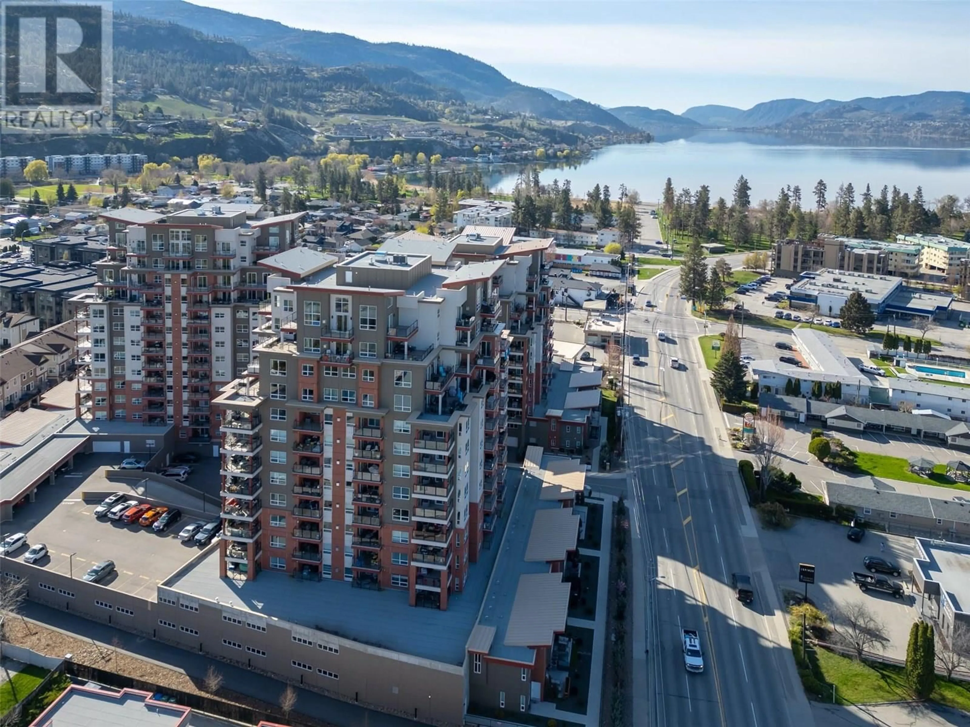 A pic from outside/outdoor area/front of a property/back of a property/a pic from drone, unknown for 306 - 3346 SKAHA LAKE ROAD, Penticton British Columbia V2A0H6