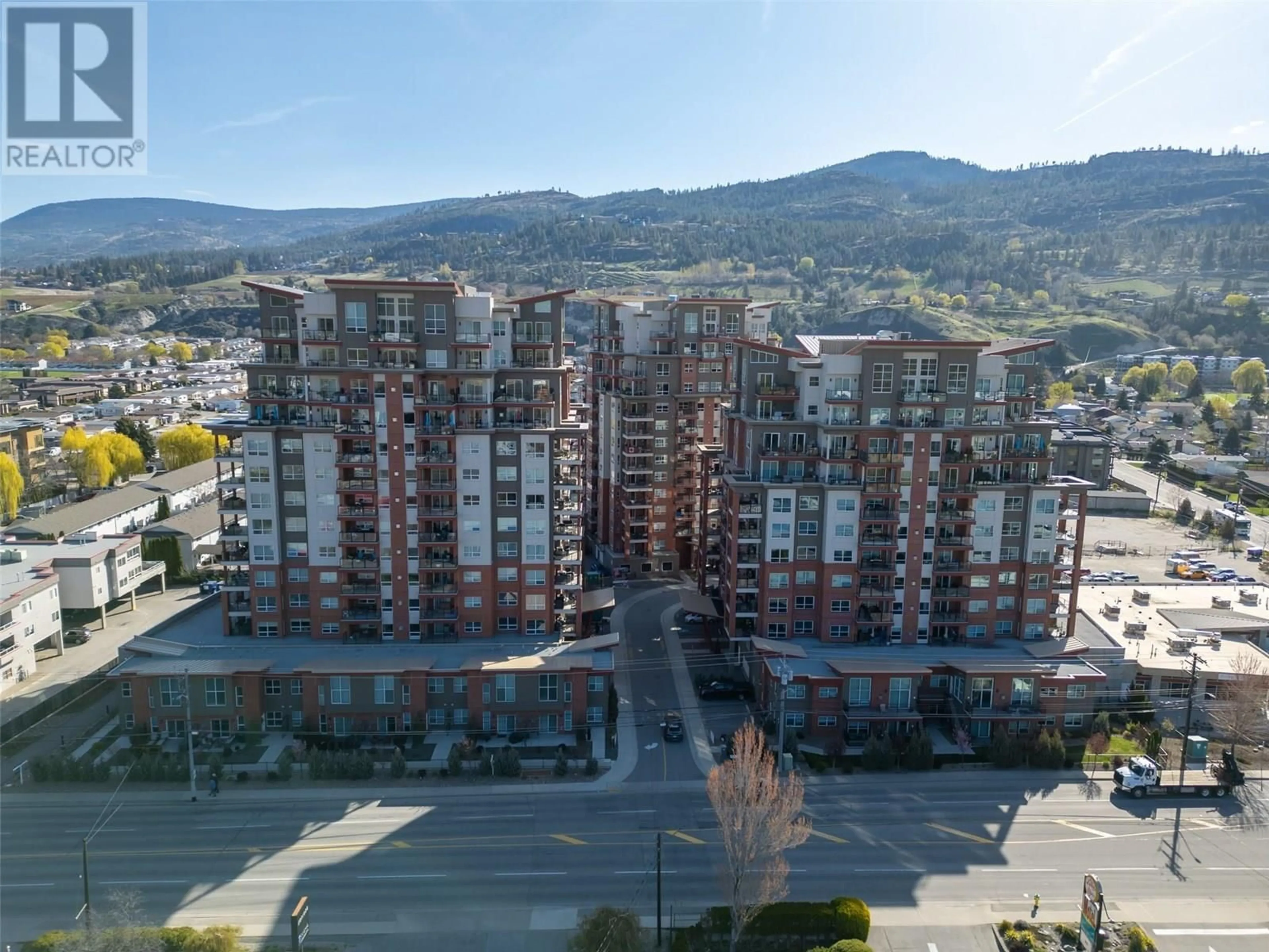 A pic from outside/outdoor area/front of a property/back of a property/a pic from drone, city buildings view from balcony for 306 - 3346 SKAHA LAKE ROAD, Penticton British Columbia V2A0H6