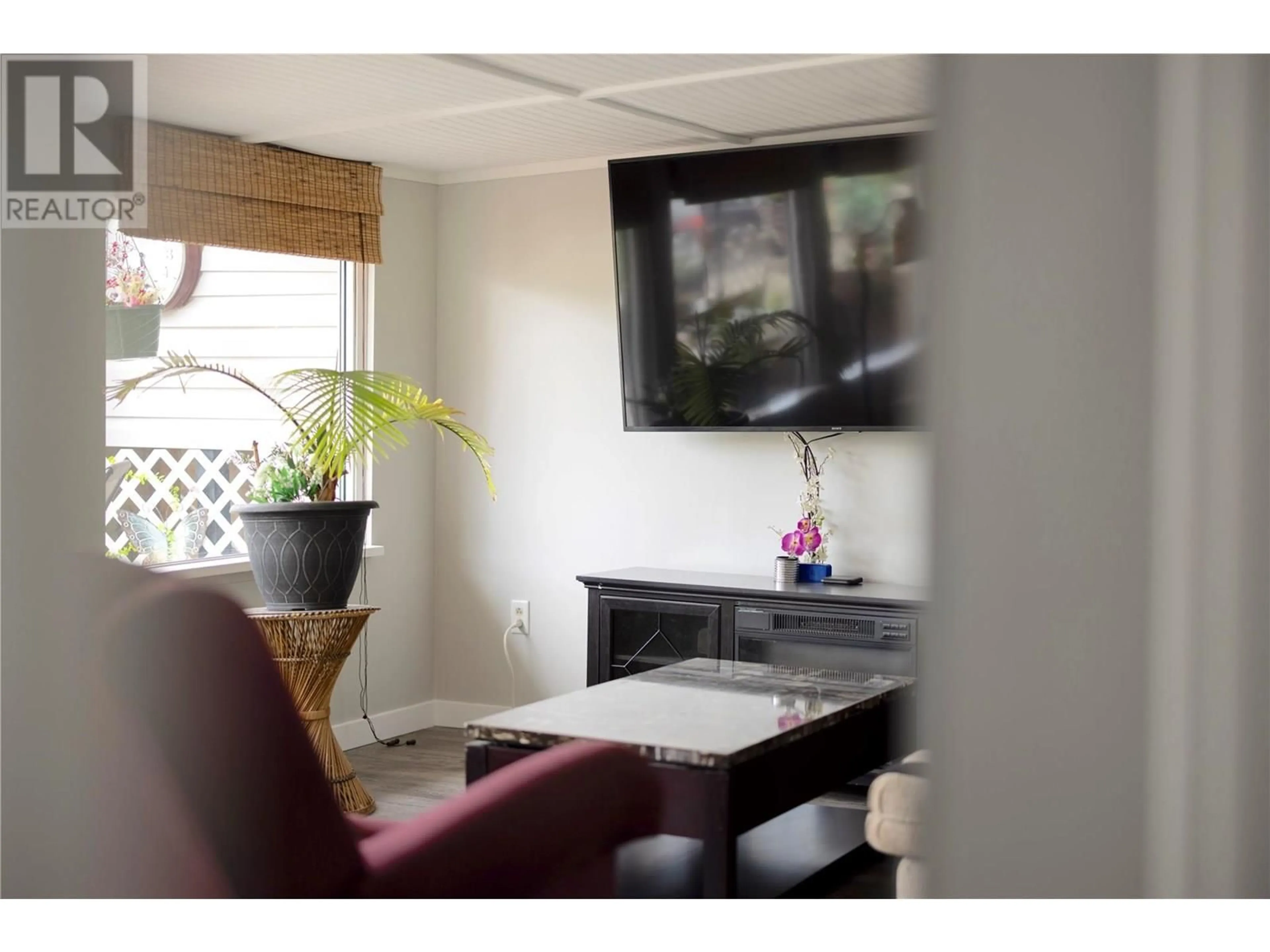 A pic of a room for 24 - 6711 HIGHWAY 97 HIGHWAY SOUTH, Peachland British Columbia V0H1X5