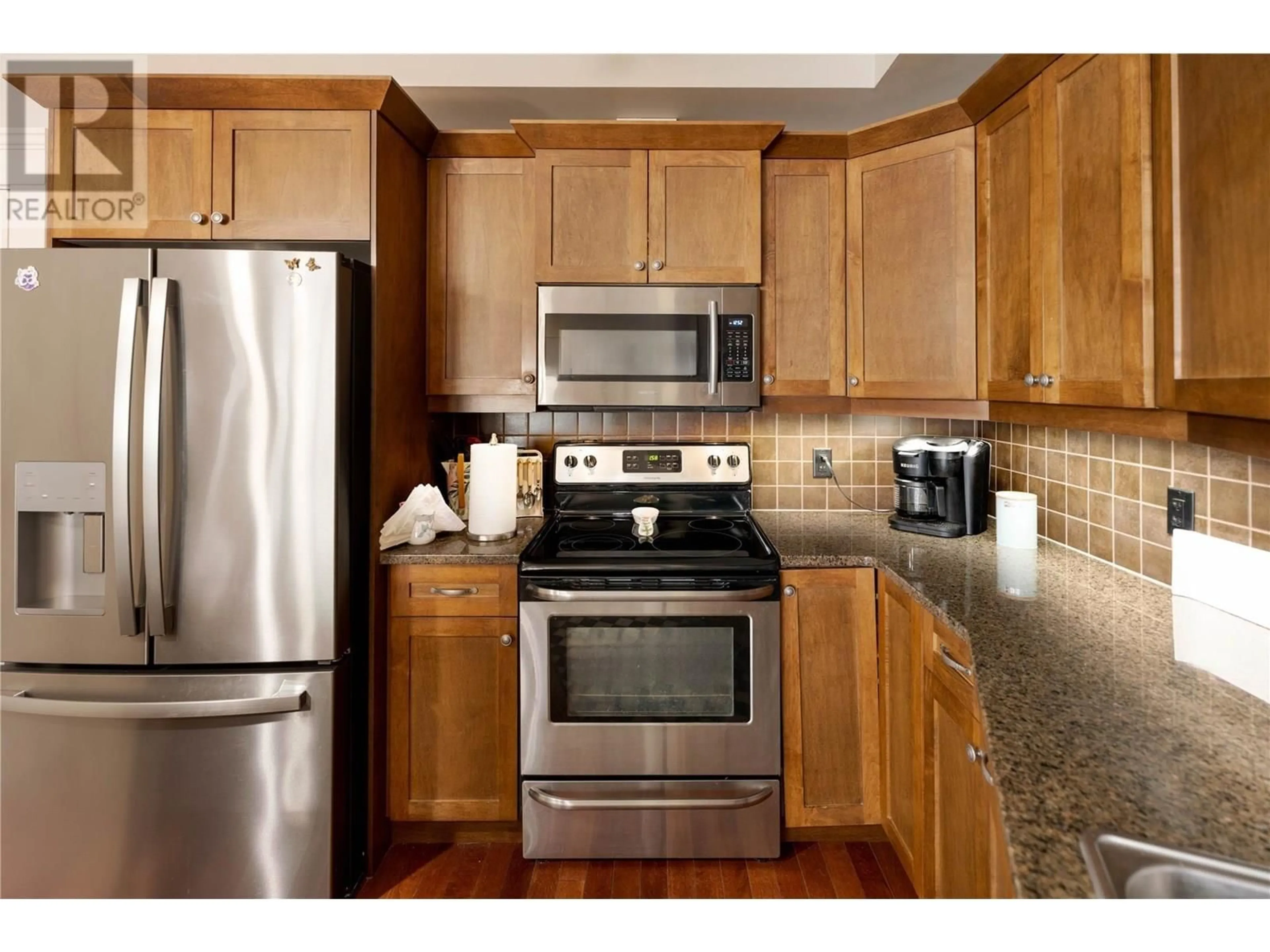 Standard kitchen, unknown for 519 - 2070 BOUCHERIE ROAD, West Kelowna British Columbia V4T3K9