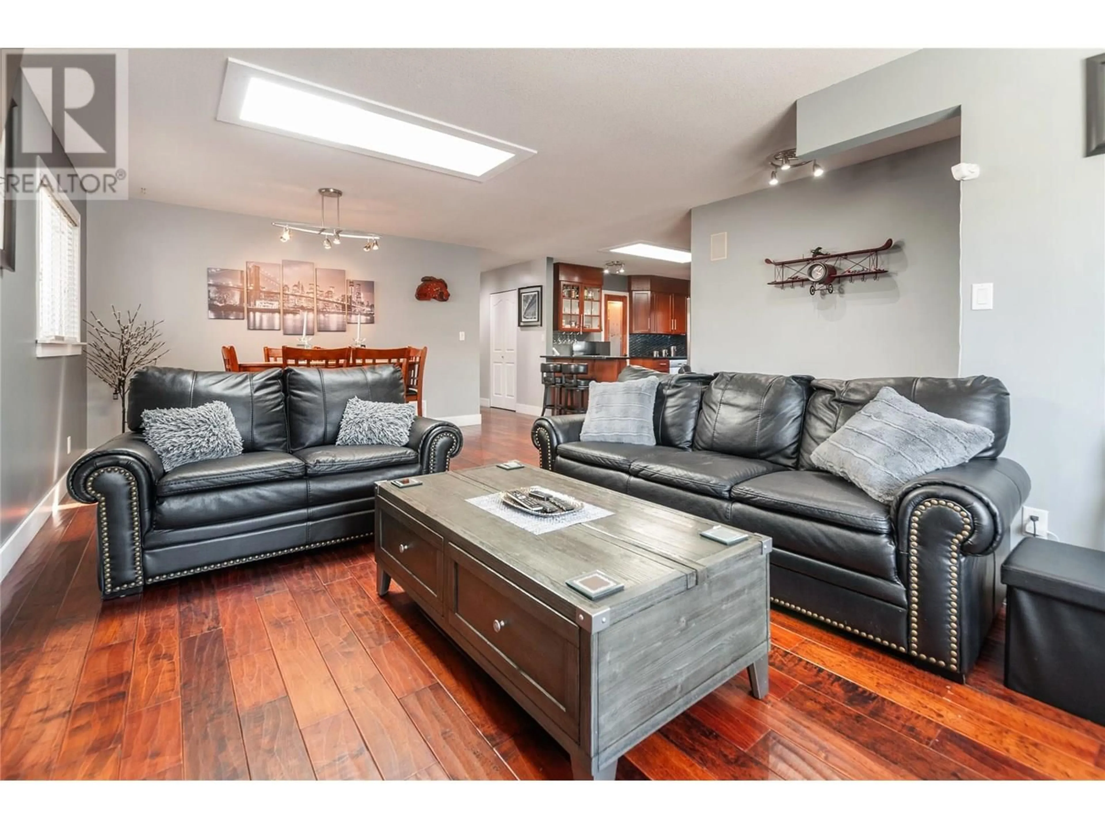 Living room with furniture, unknown for 2736 PARIS STREET, Penticton British Columbia V2A6R6