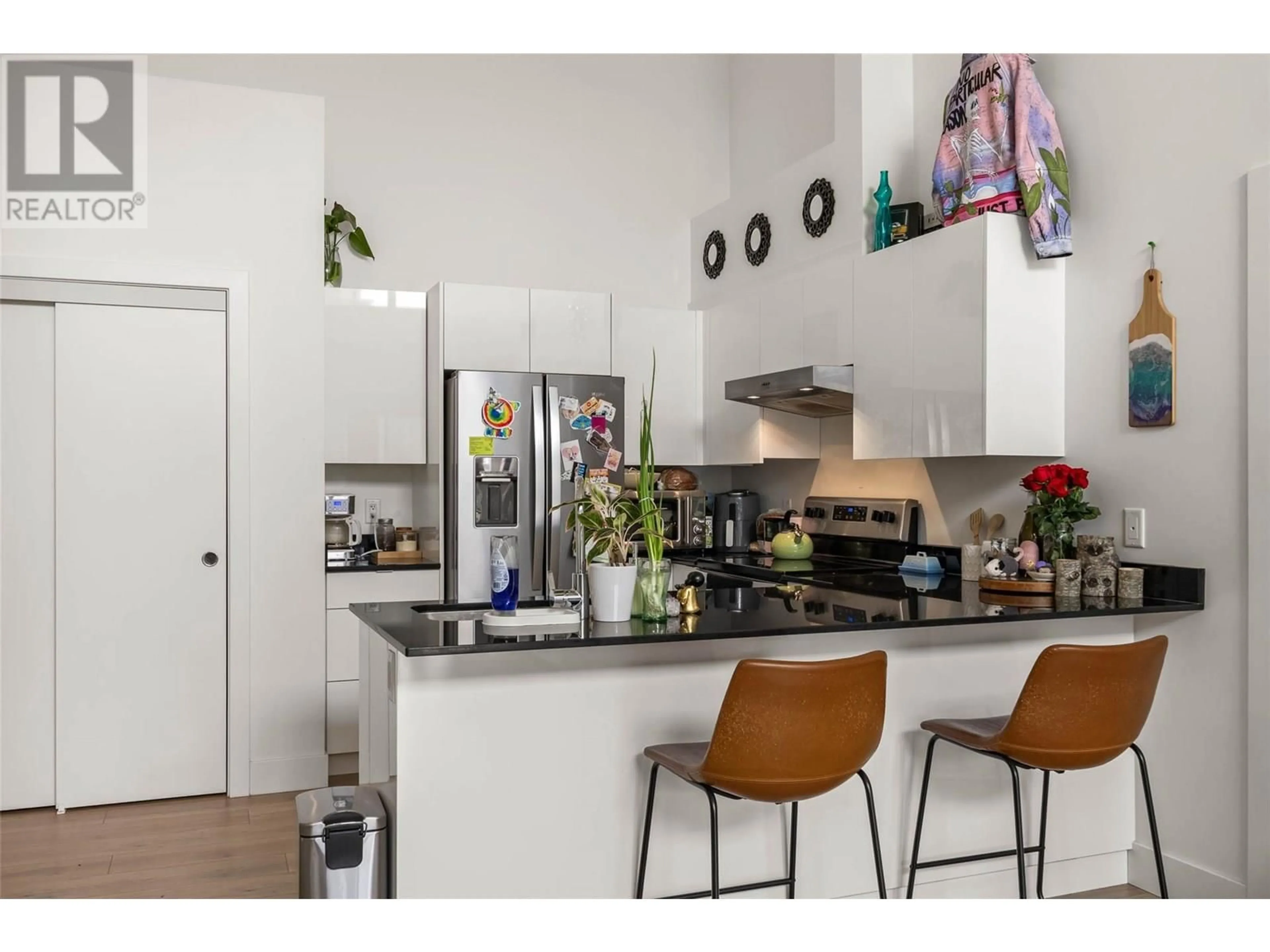 Open concept kitchen, unknown for 601 - 444 ST PAUL STREET, Kamloops British Columbia V2C2J6