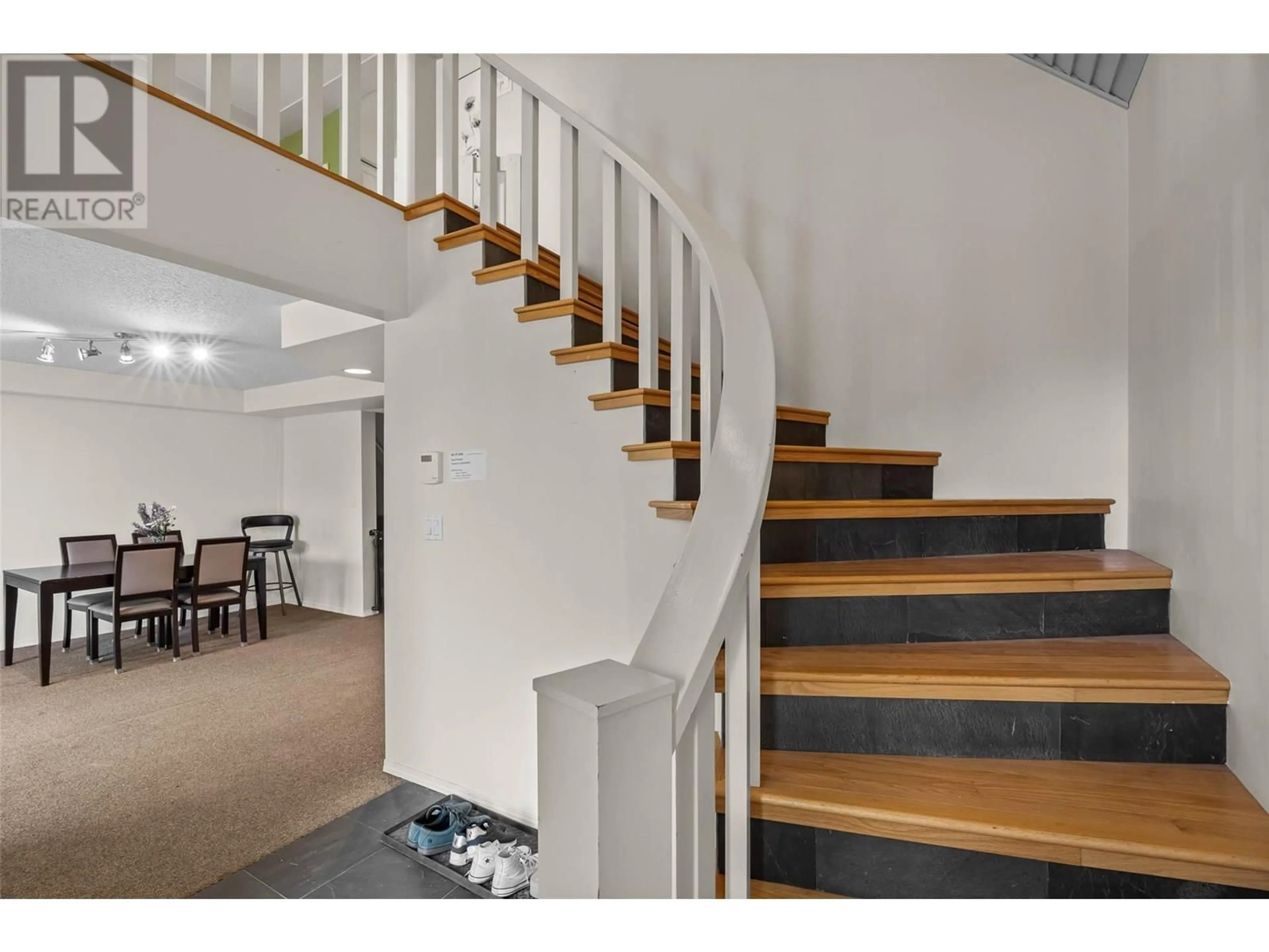 Stairs for 155 CONNAUGHT ROAD, Kamloops British Columbia V2C1G5