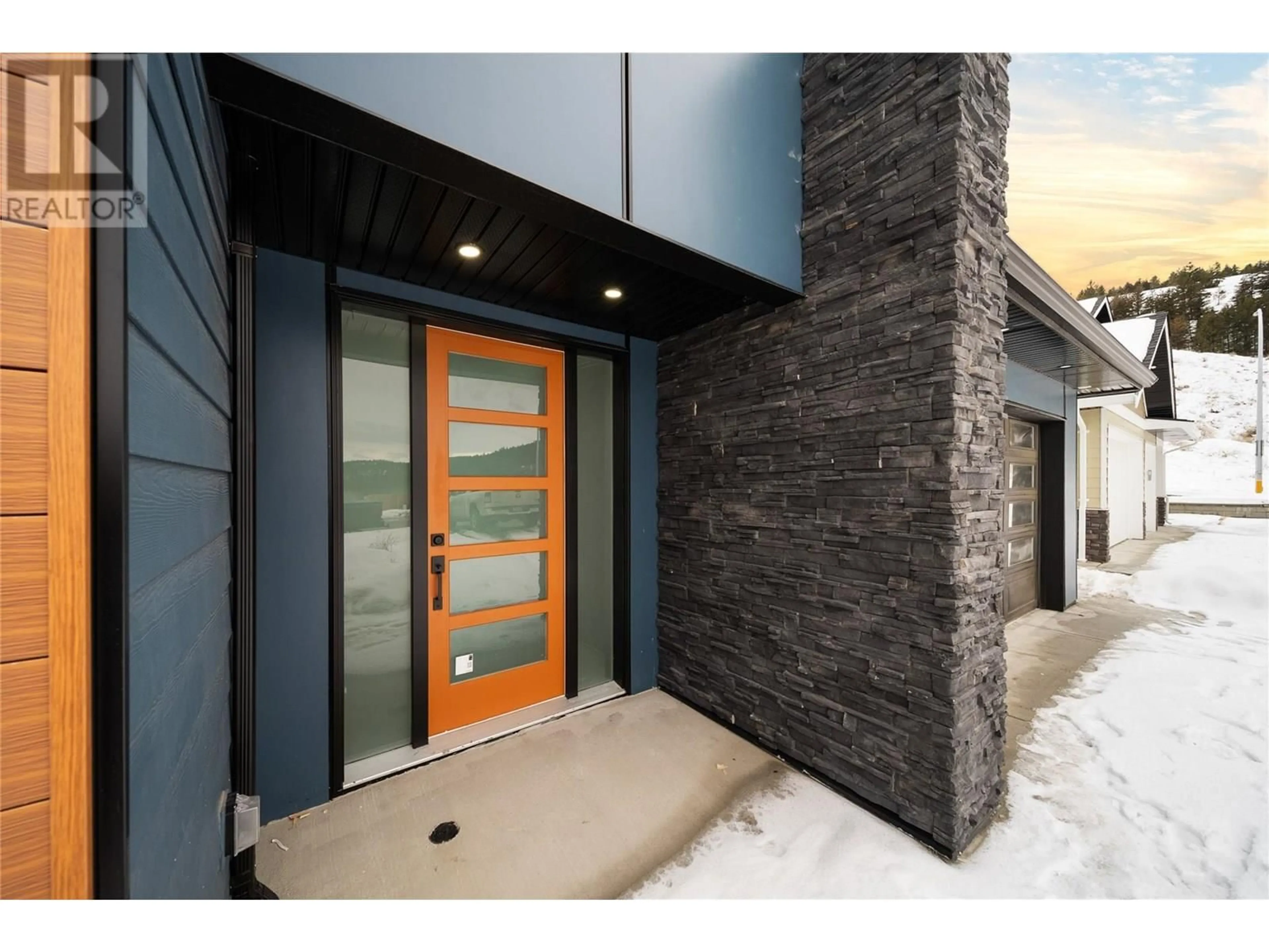 Indoor entryway for 2077 LINFIELD DRIVE, Kamloops British Columbia V1S0G3