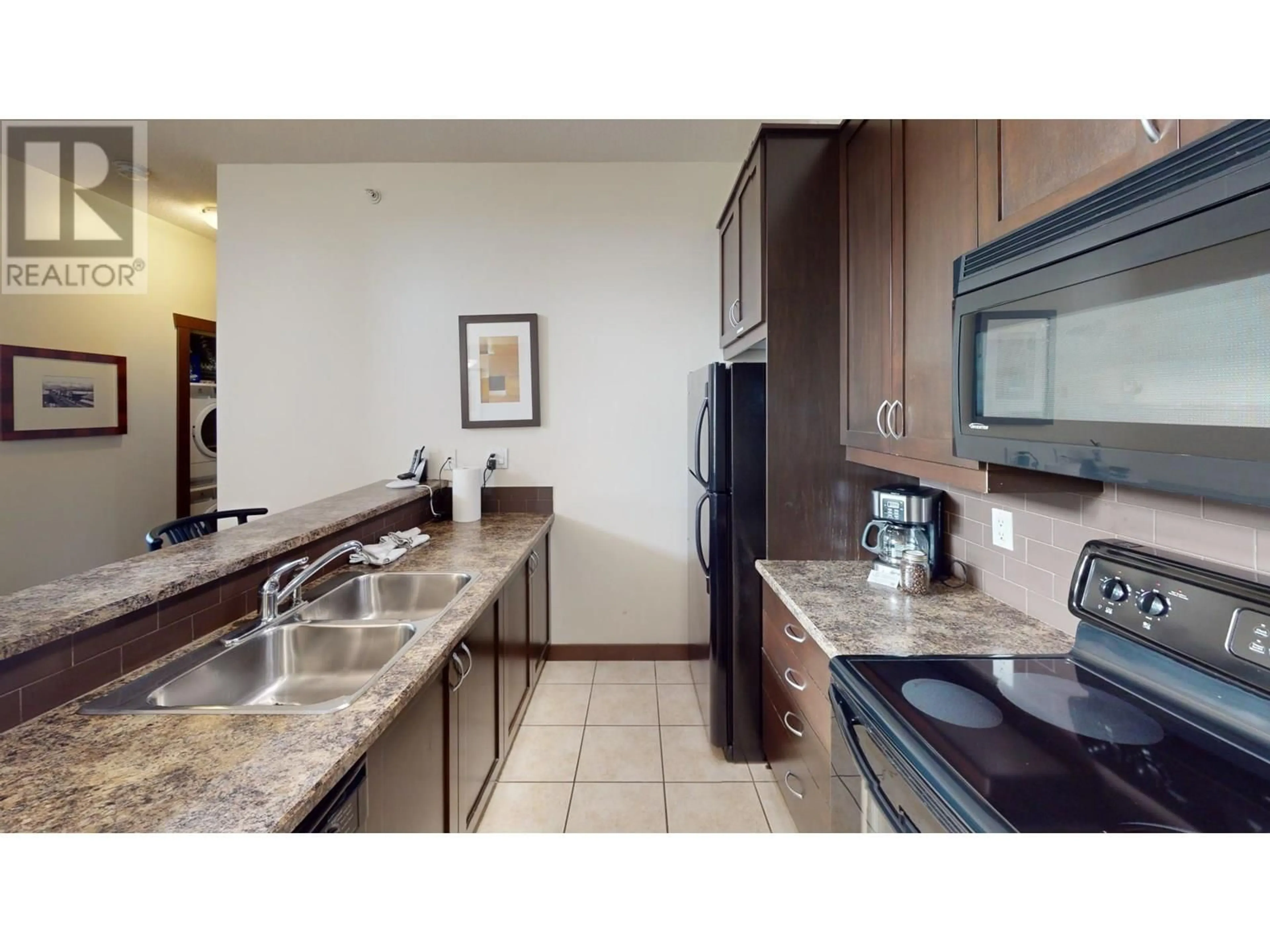 Standard kitchen, ceramic/tile floor for 415 - 1500 MCDONALD AVENUE, Fernie British Columbia V0B1M1