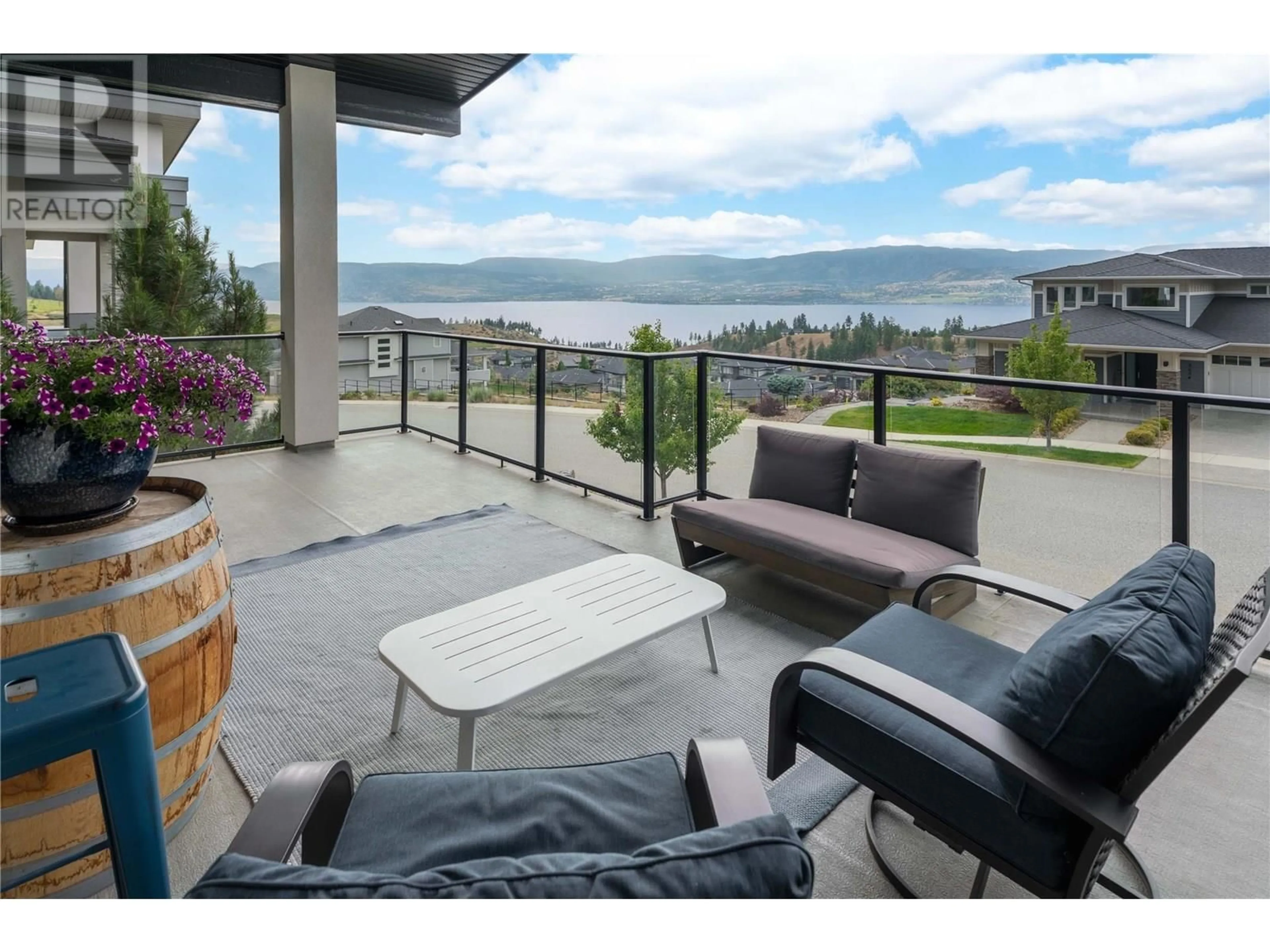 Patio, water/lake/river/ocean view for 5653 MOUNTAINSIDE DRIVE, Kelowna British Columbia V1W5L5