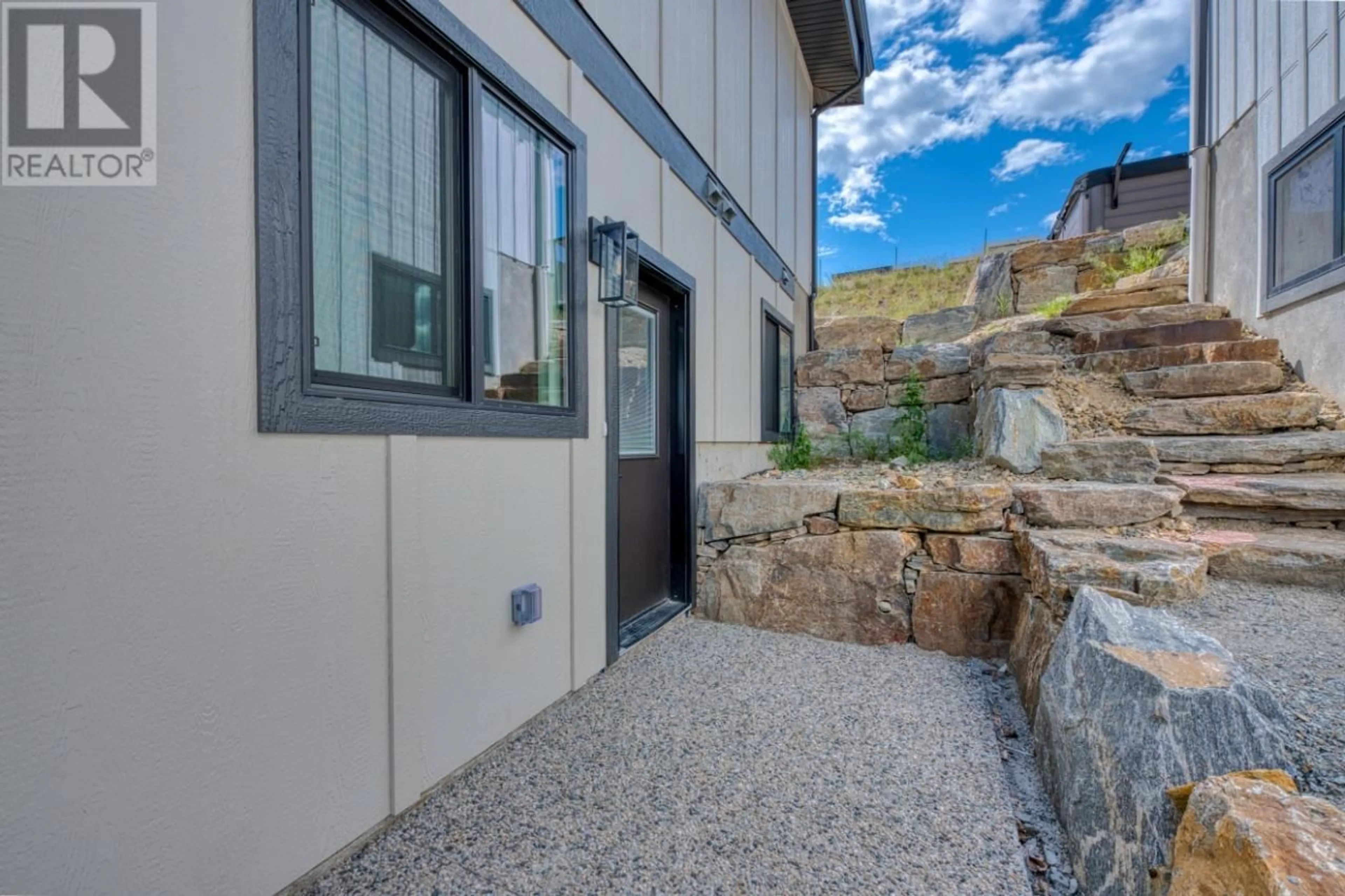 Patio, street for 1119 COLLINSON COURT, Kelowna British Columbia V1W0C3