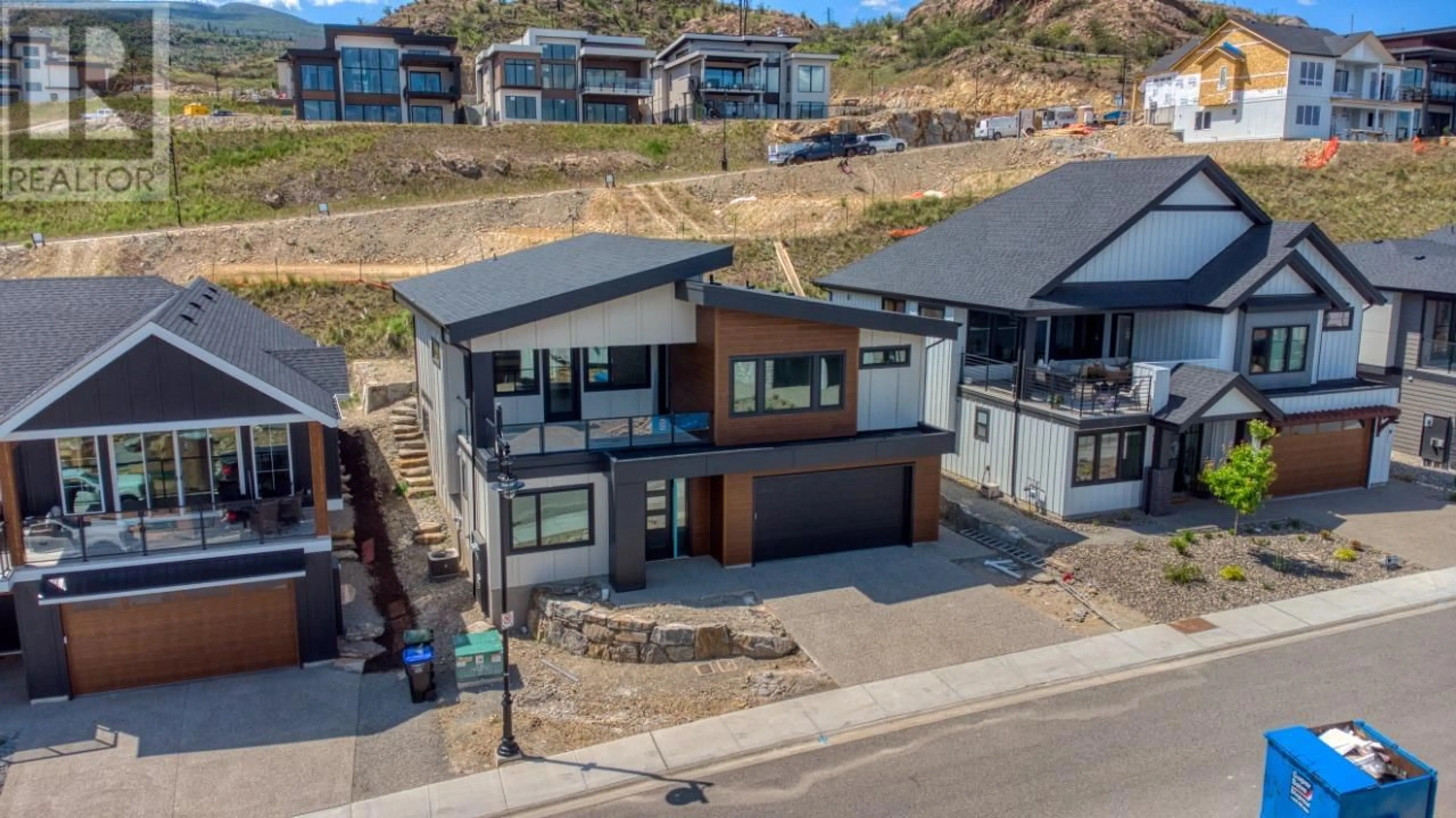 A pic from outside/outdoor area/front of a property/back of a property/a pic from drone, street for 1119 COLLINSON COURT, Kelowna British Columbia V1W0C3