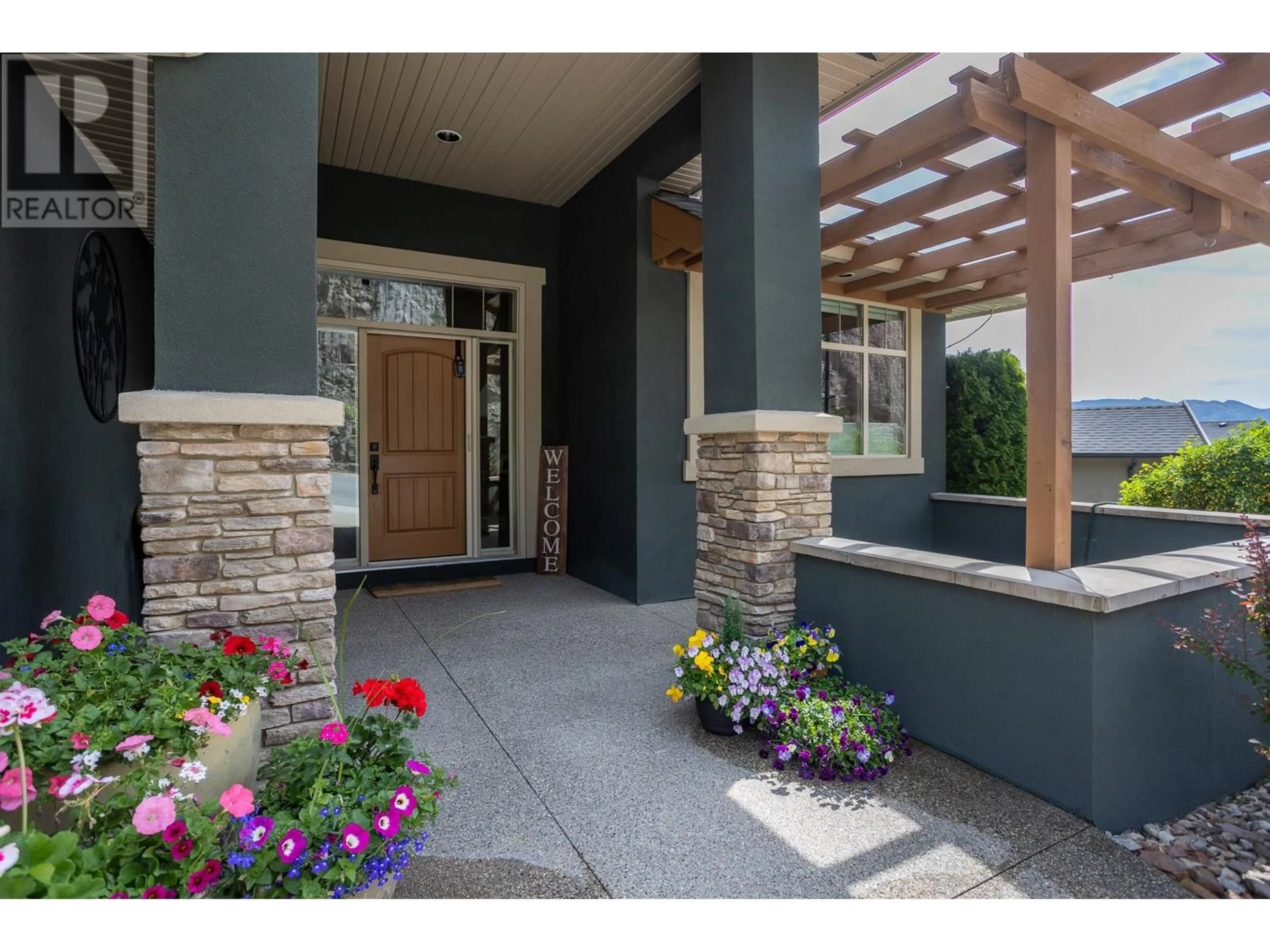 Indoor entryway for 2532 TUSCANY DRIVE, West Kelowna British Columbia V4T3B6
