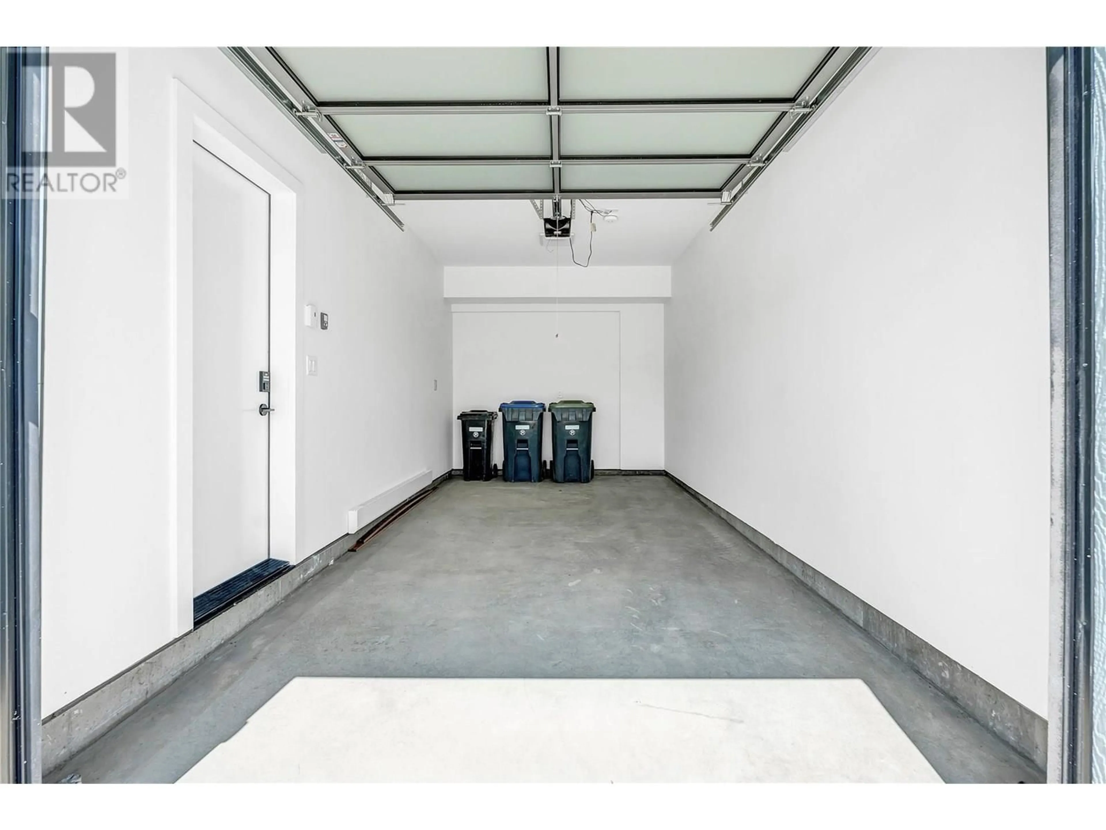 Indoor garage for 3290 LANDRY CRESCENT, Summerland British Columbia V0H1Z9