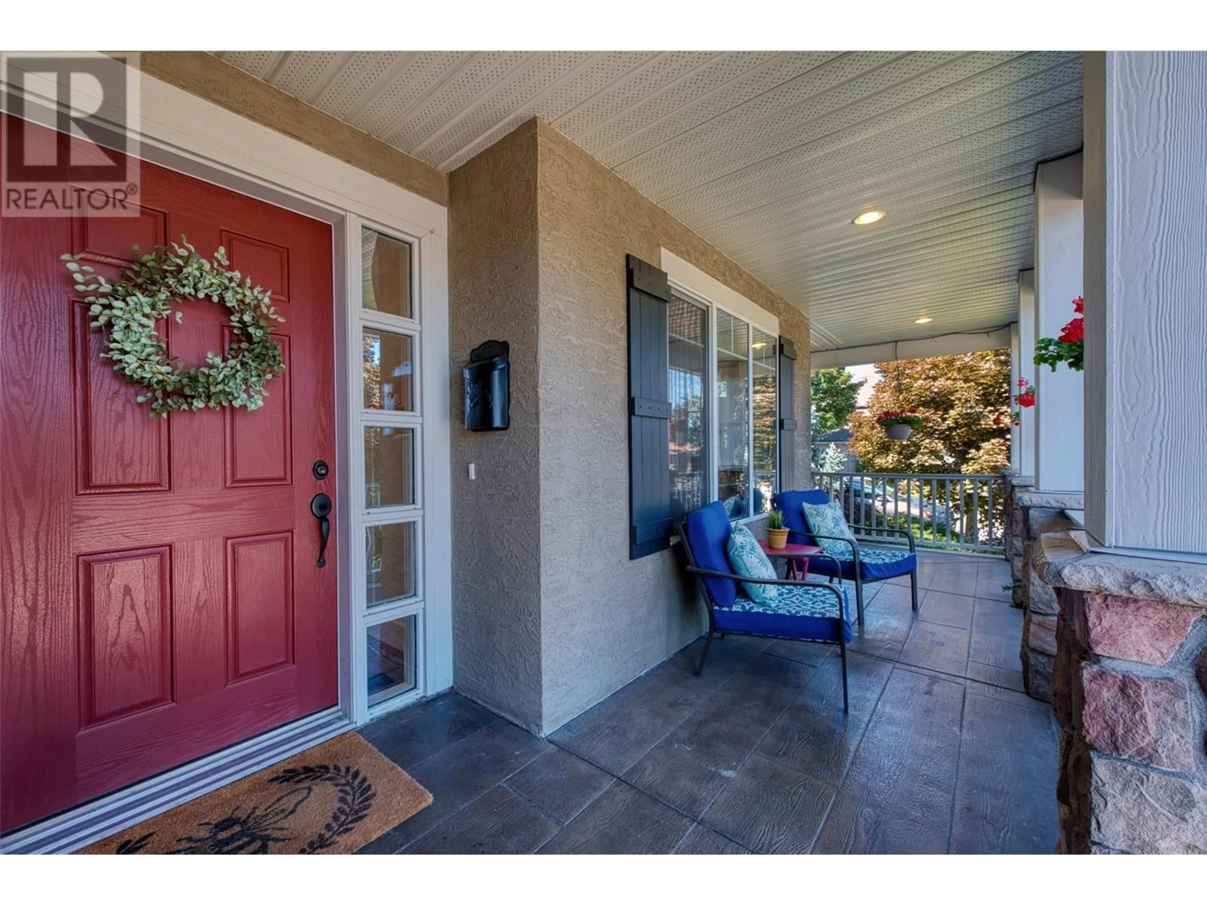 Indoor entryway for 716 CAVALIER COURT, Vernon British Columbia V1T9M6