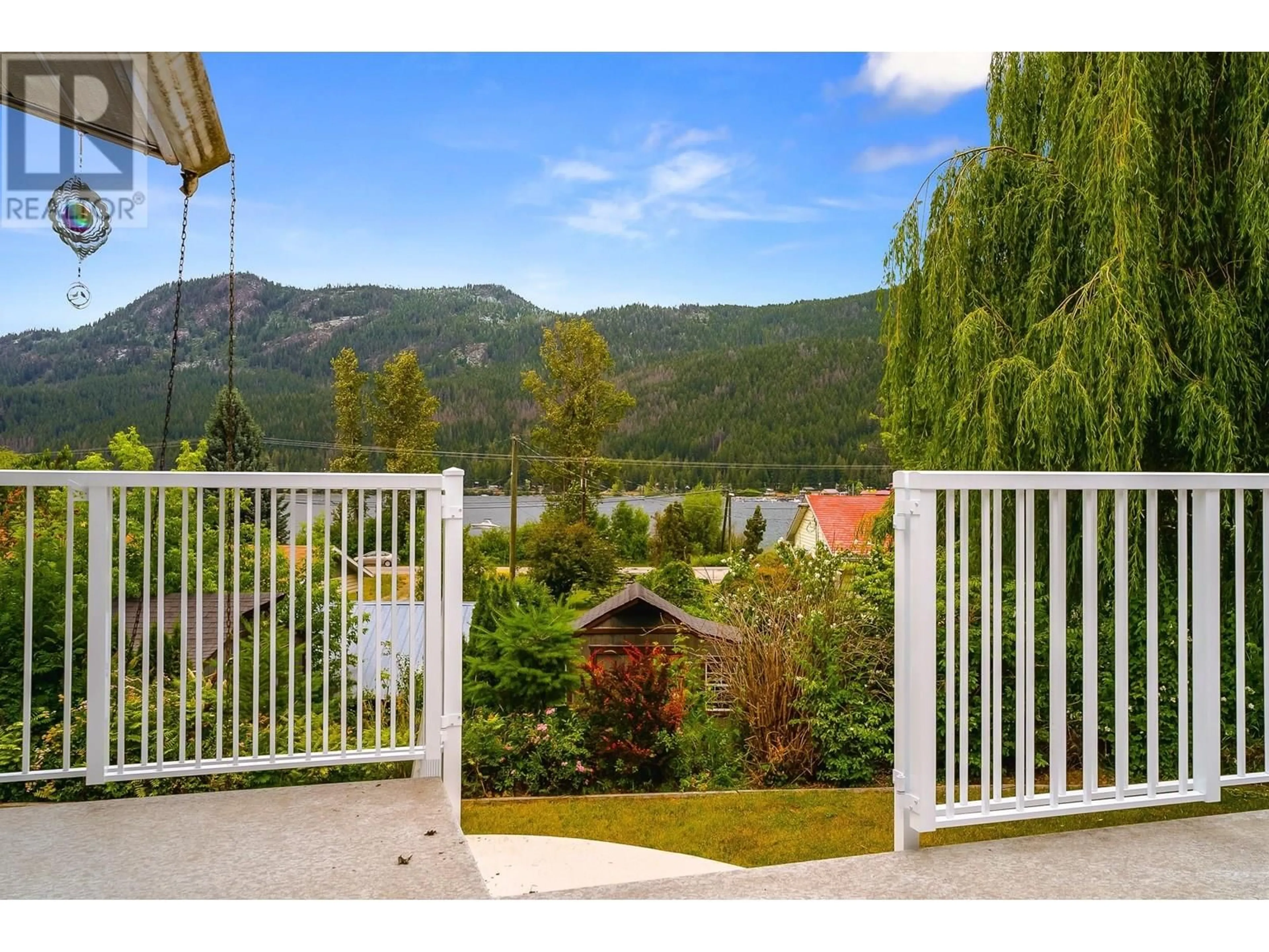 Patio, water/lake/river/ocean view for 2662 CENTENNIAL DRIVE, Blind Bay British Columbia V0E1H1