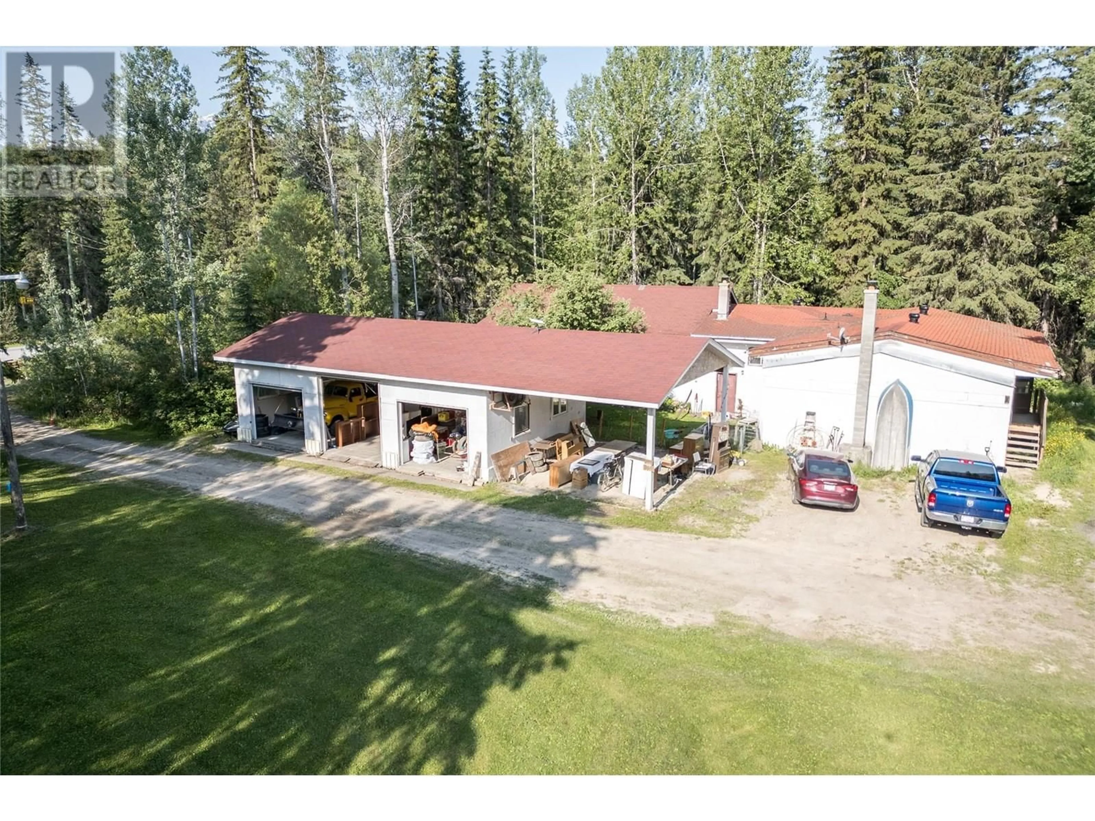 A pic from outside/outdoor area/front of a property/back of a property/a pic from drone, unknown for 1691 OBERG JOHNSON ROAD, Golden British Columbia V0A1H1