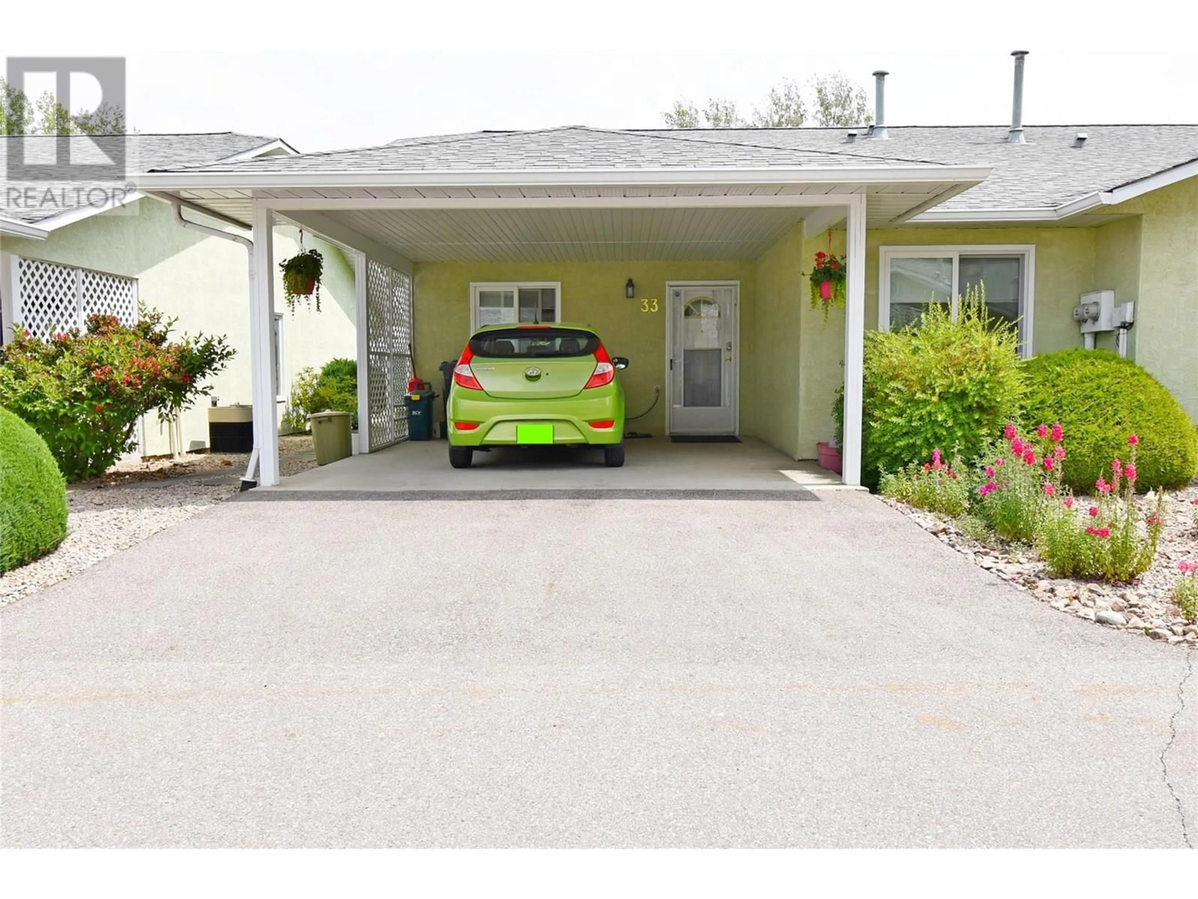 Indoor garage for 33 - 2180 FLETCHER AVENUE, Armstrong British Columbia V0E1B1