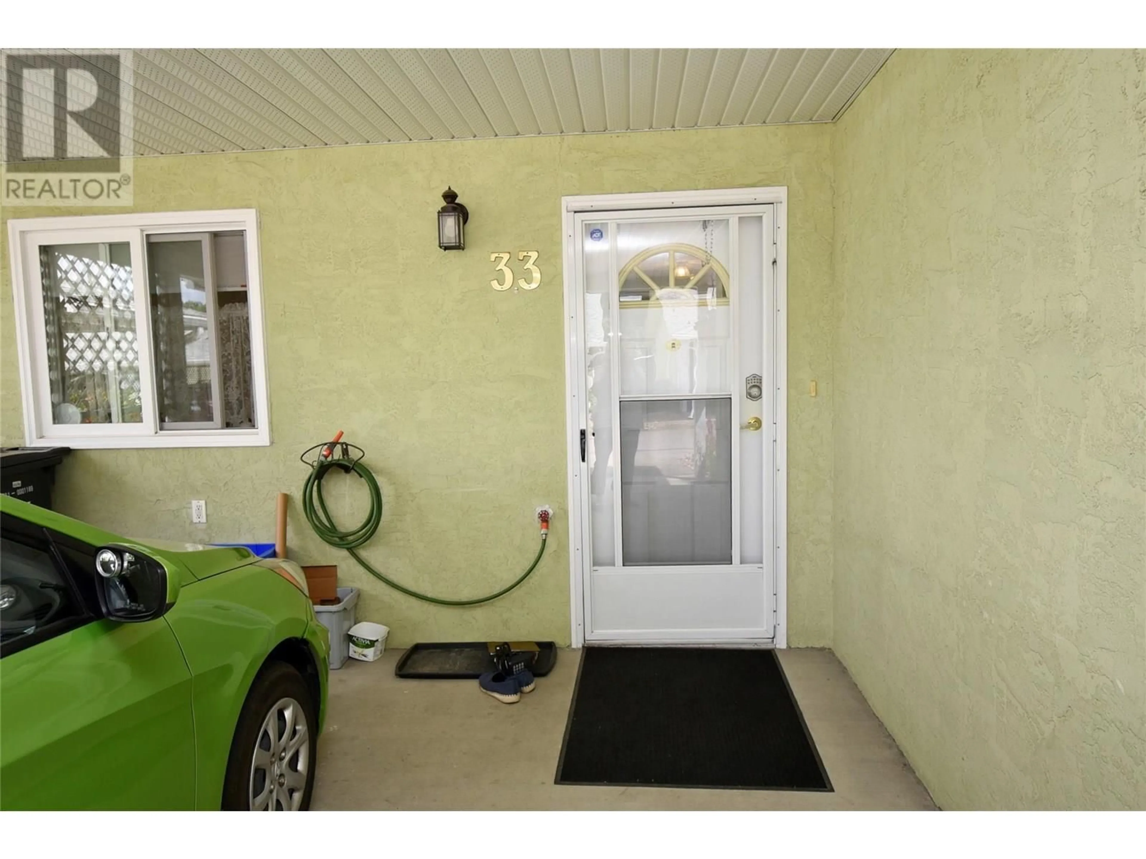 Indoor entryway for 33 - 2180 FLETCHER AVENUE, Armstrong British Columbia V0E1B1