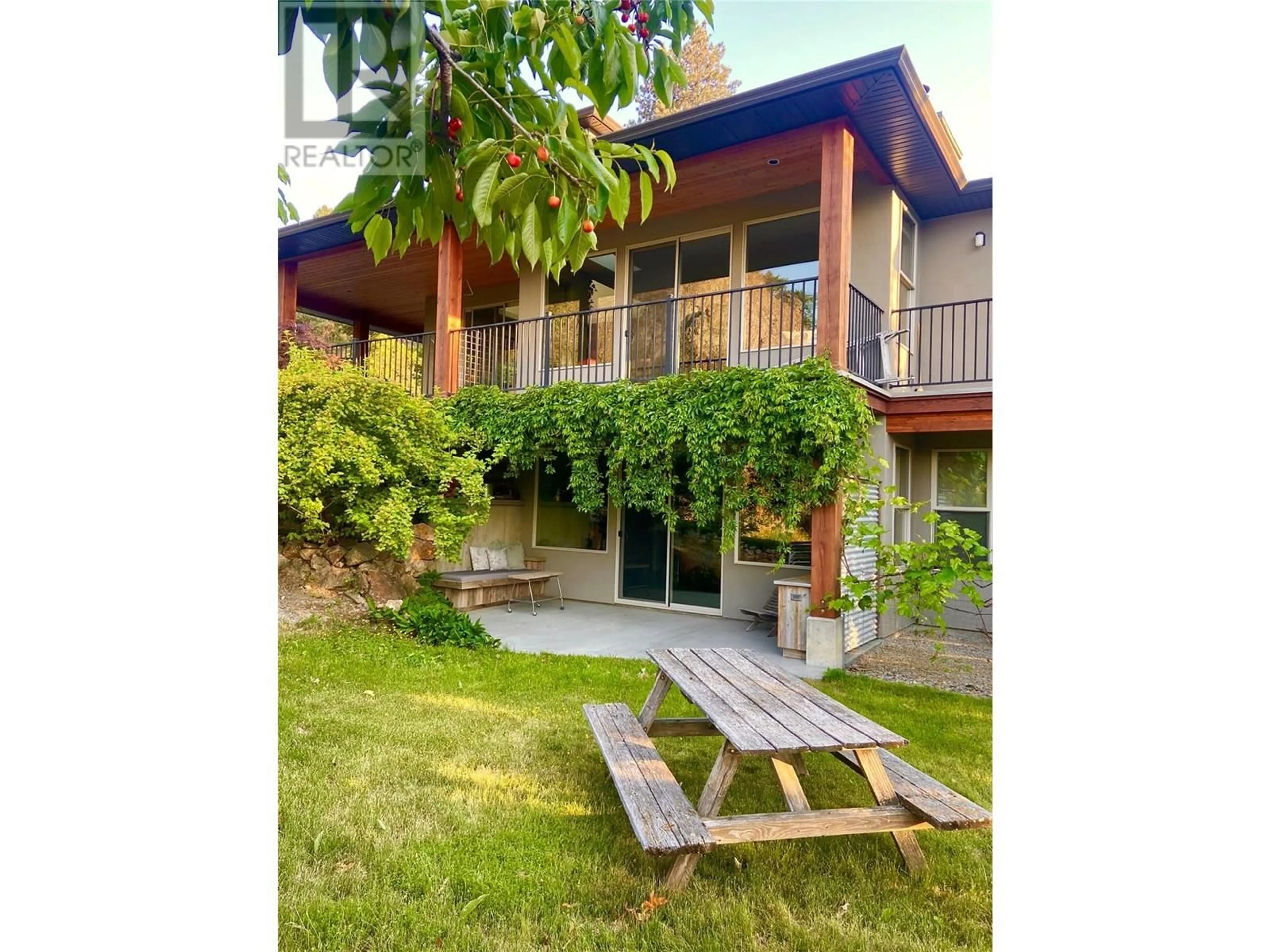 Patio, unknown for 19560 MATSU DRIVE, Summerland British Columbia V0H1Z6