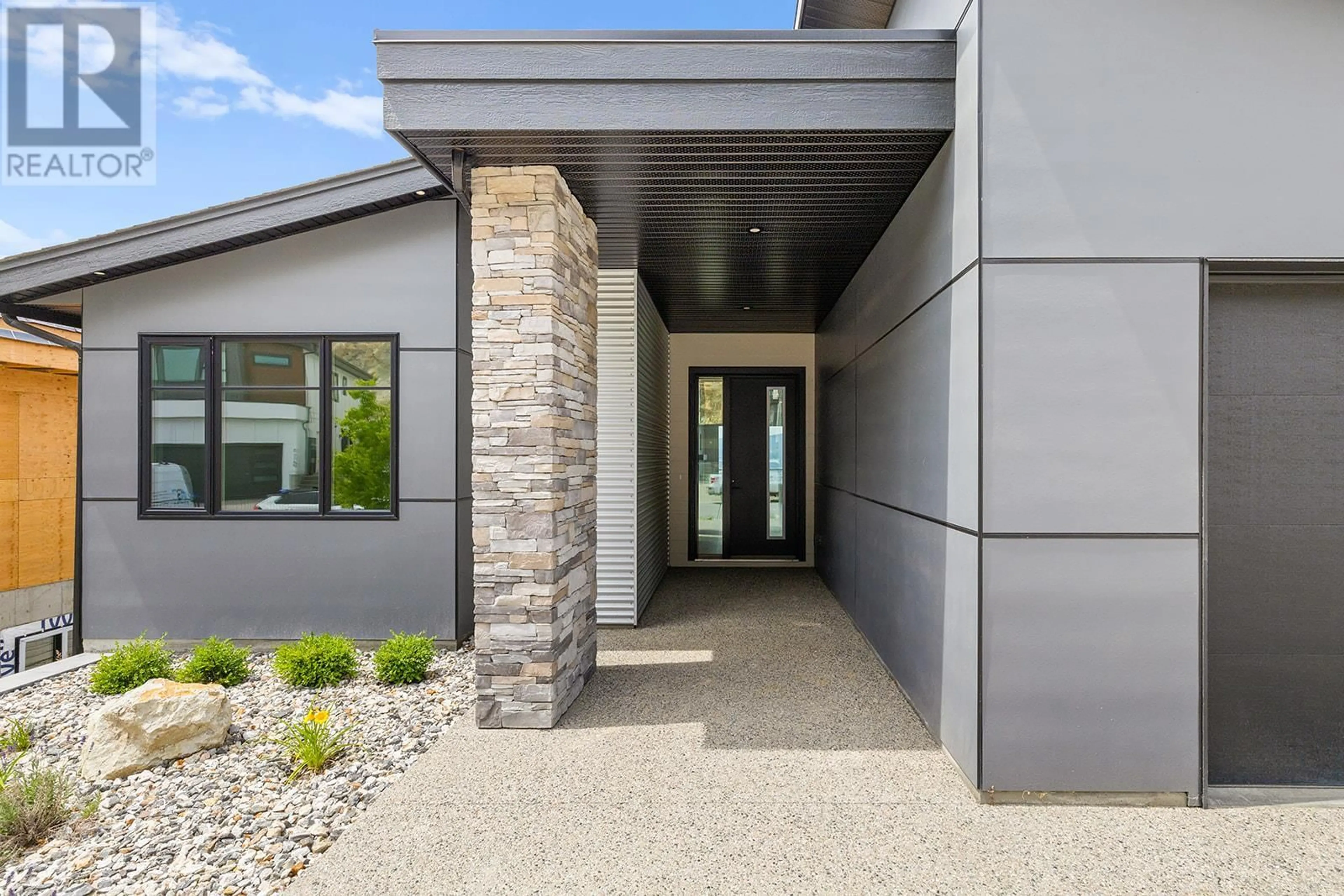 Unknown for 1154 LONE PINE DRIVE, Kelowna British Columbia V1P0A5