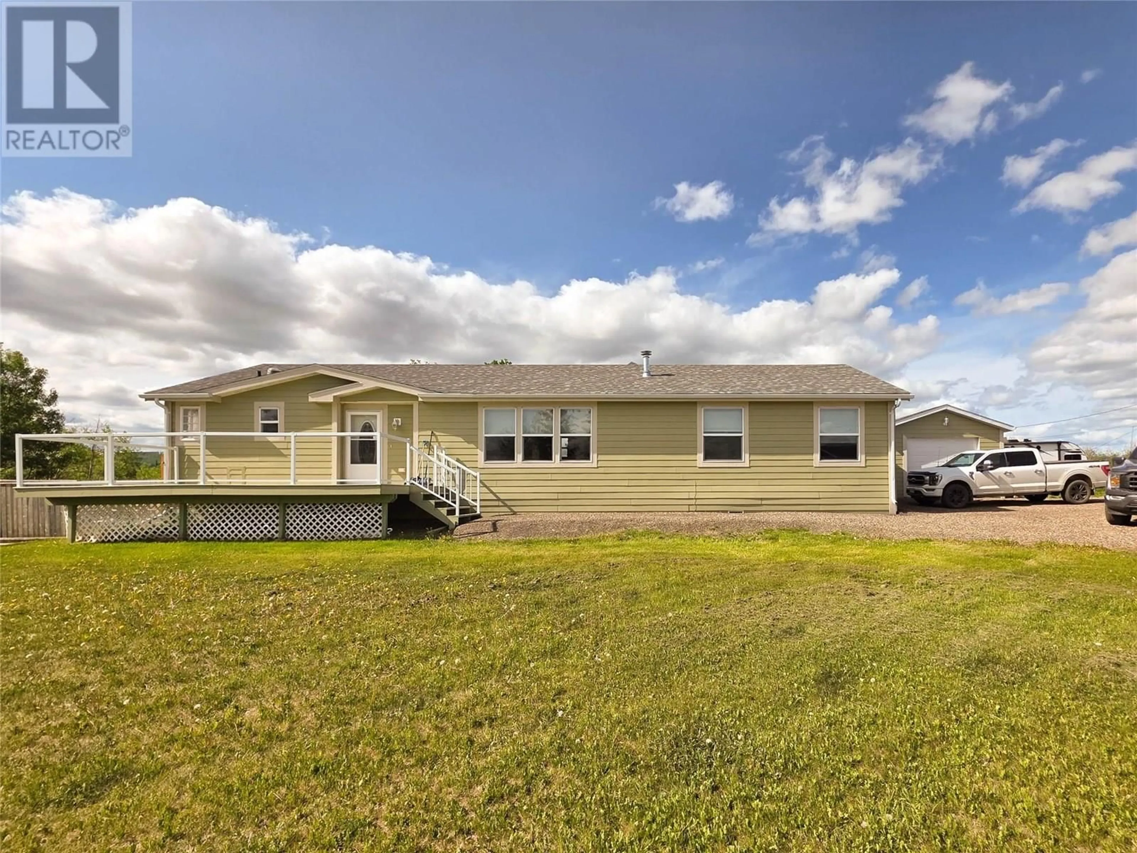 Home with vinyl exterior material, unknown for 4811 BISSETTE DRIVE, Pouce Coupe British Columbia V0C2C0