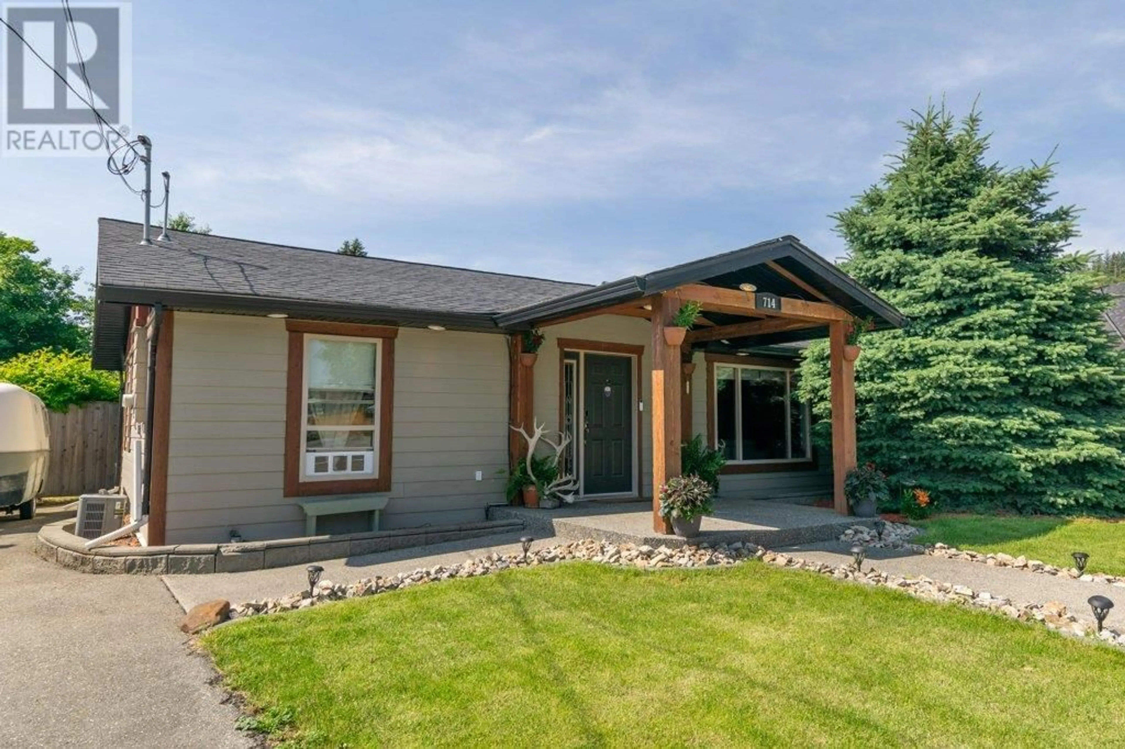 Home with vinyl exterior material, unknown for 714 STANLEY AVENUE, Enderby British Columbia V0E1V0