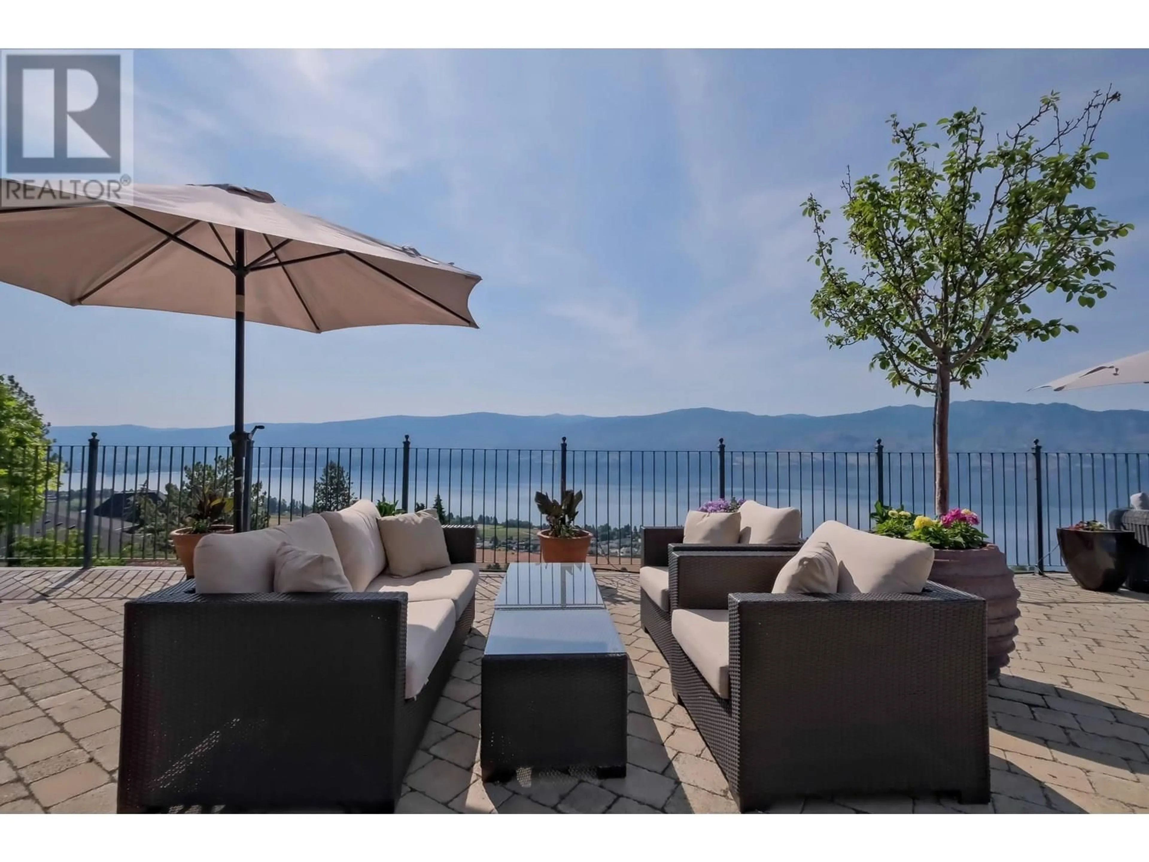 Patio, water/lake/river/ocean view for 1260 TIMOTHY PLACE, Kelowna British Columbia V1Z3N2