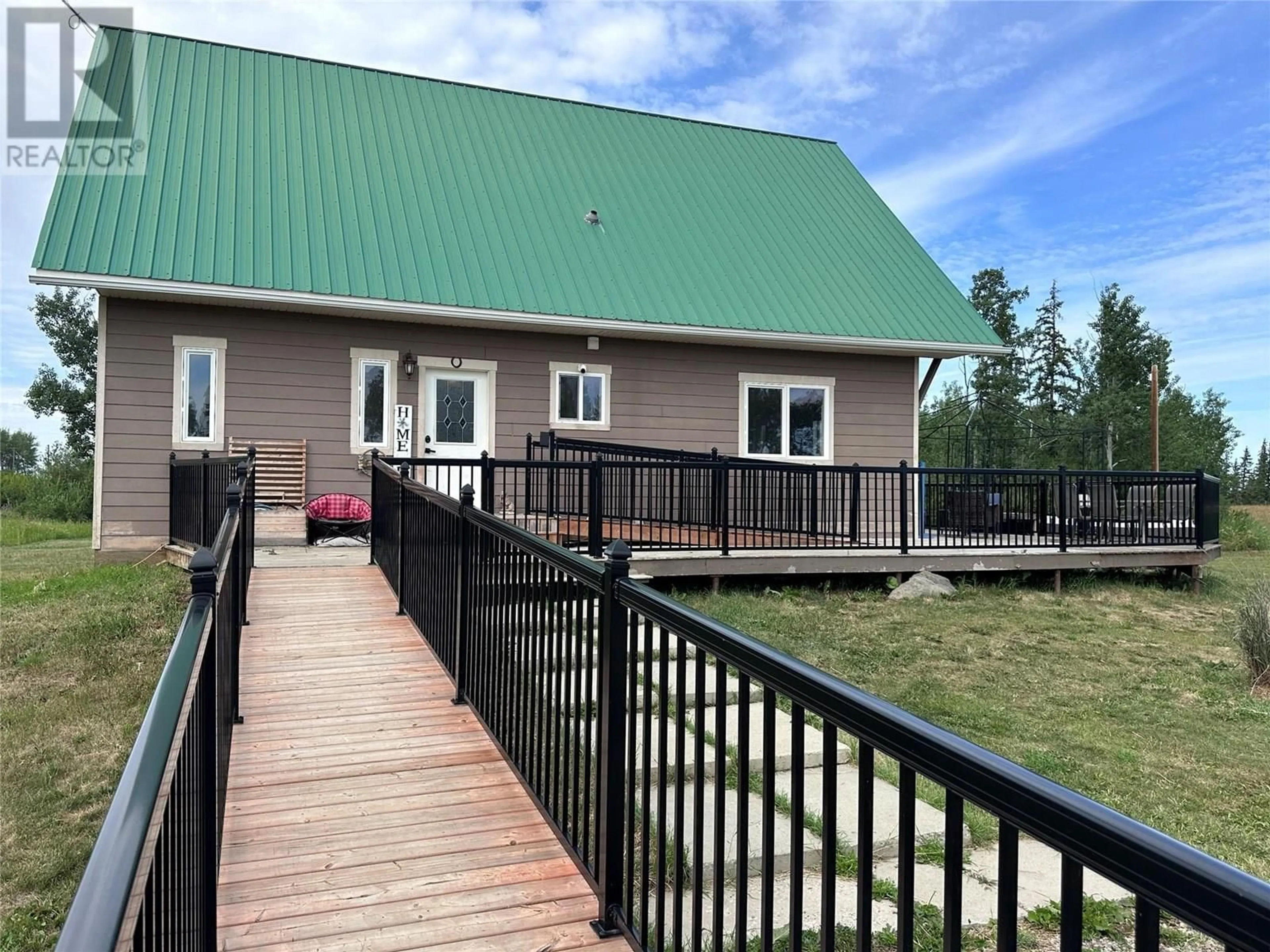 Patio, mountain view for 6 LANDRY ROAD, Dawson Creek British Columbia V1G4E6