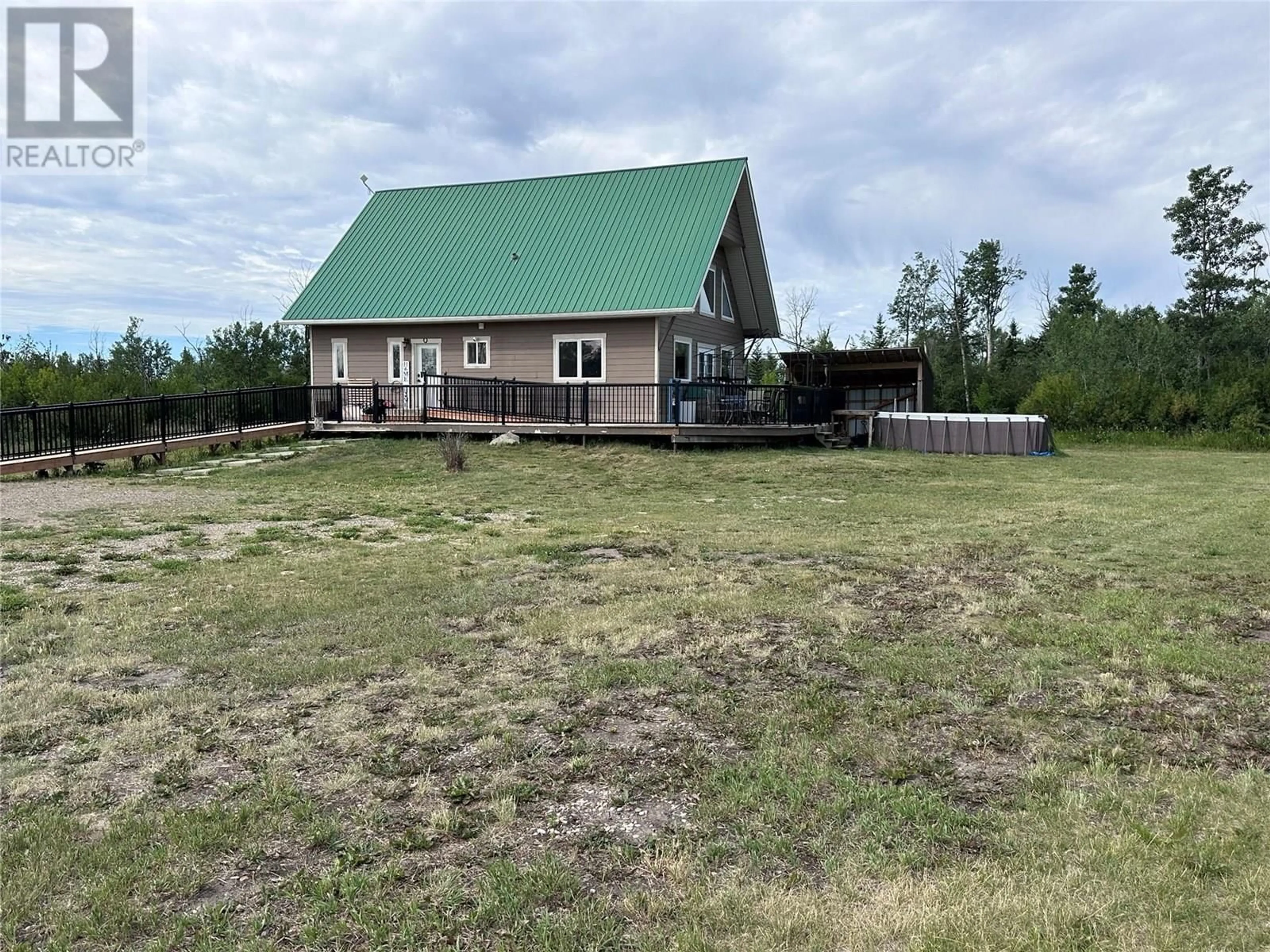 A pic from outside/outdoor area/front of a property/back of a property/a pic from drone, unknown for 6 LANDRY ROAD, Dawson Creek British Columbia V1G4E6