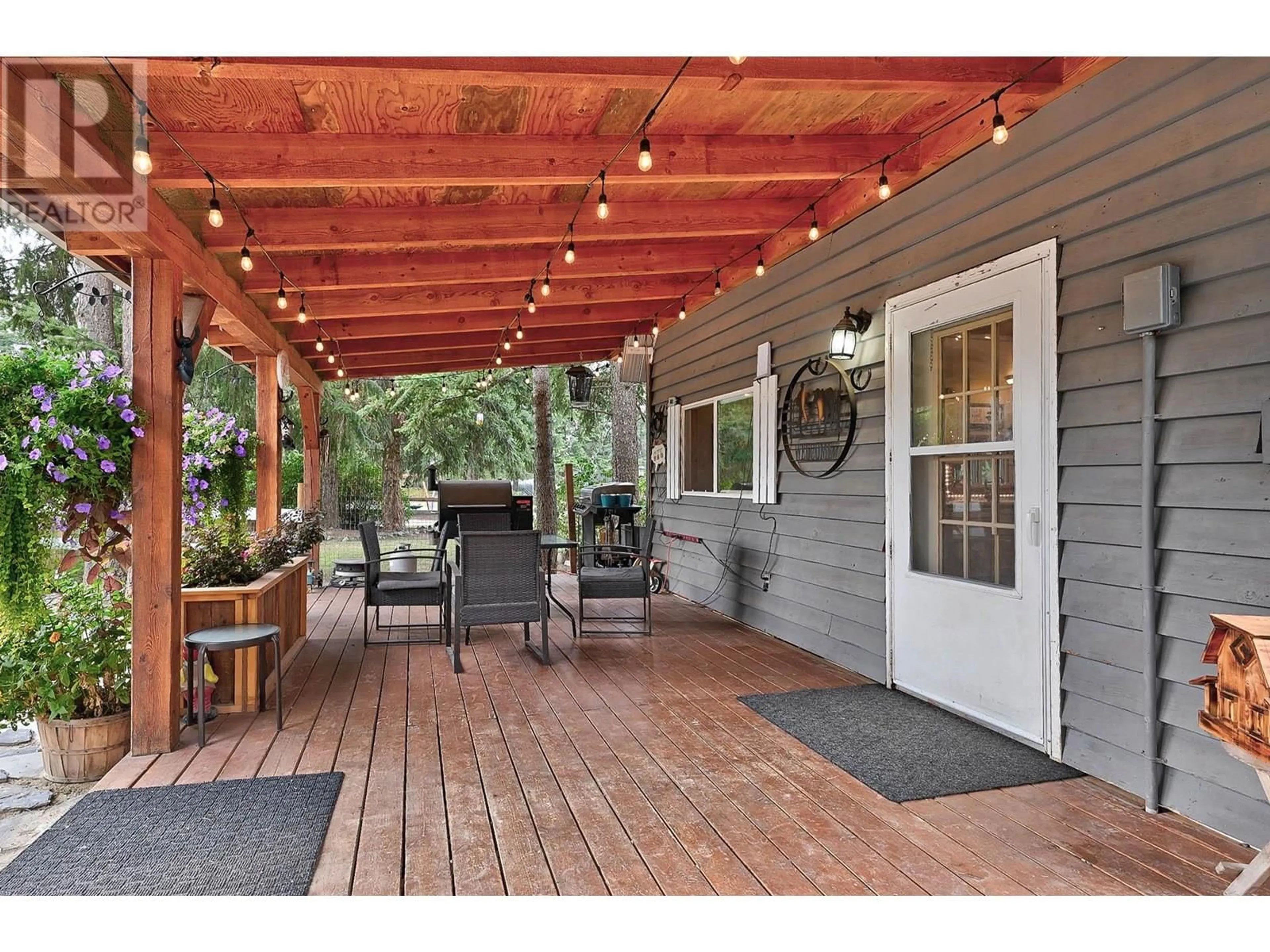 Patio, street for 1153 VISTA POINT ROAD, Barriere British Columbia V0E1E0