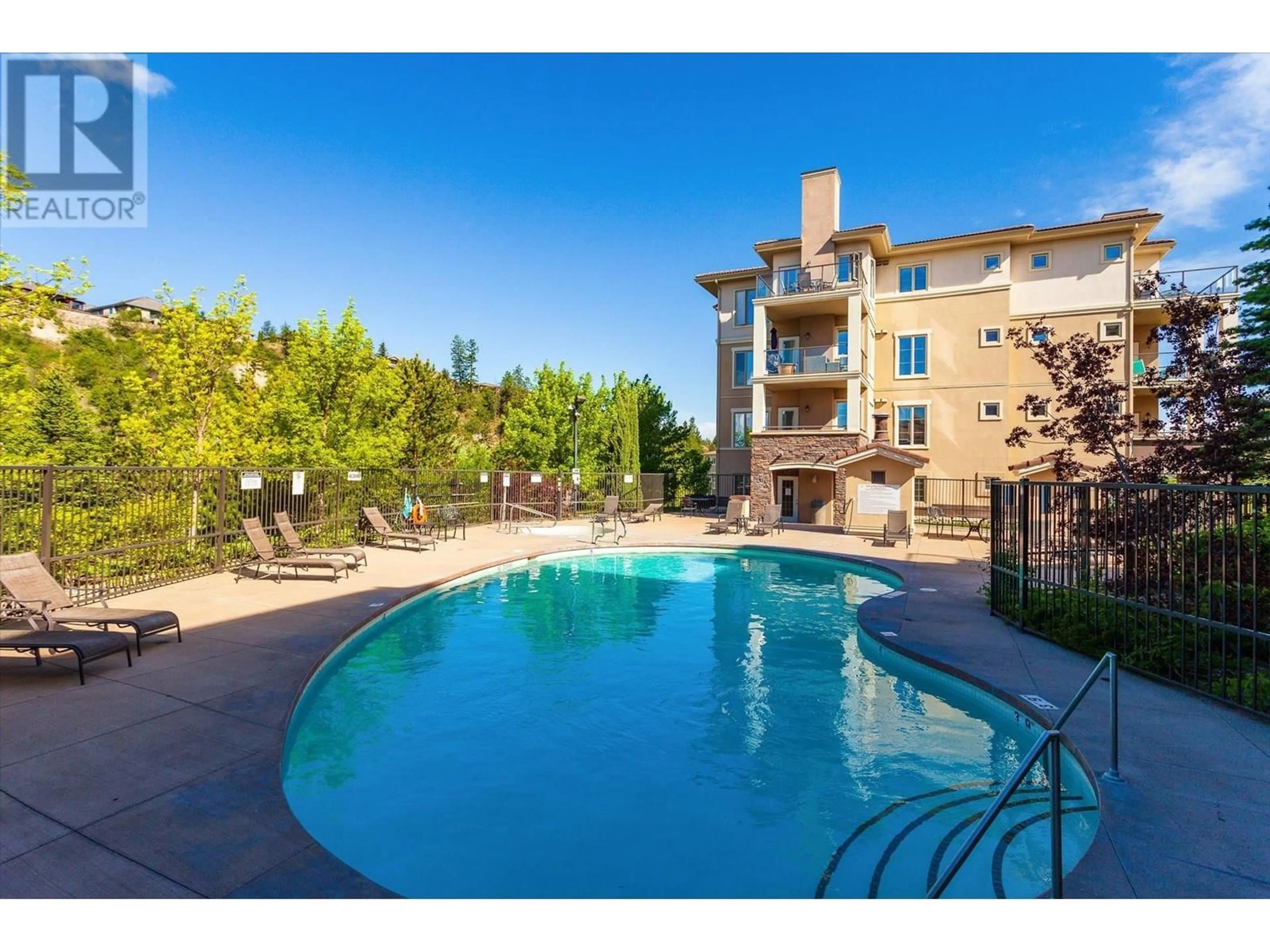 Pool for 1317 - 1875 COUNTRY CLUB DRIVE, Kelowna British Columbia V1V2W7