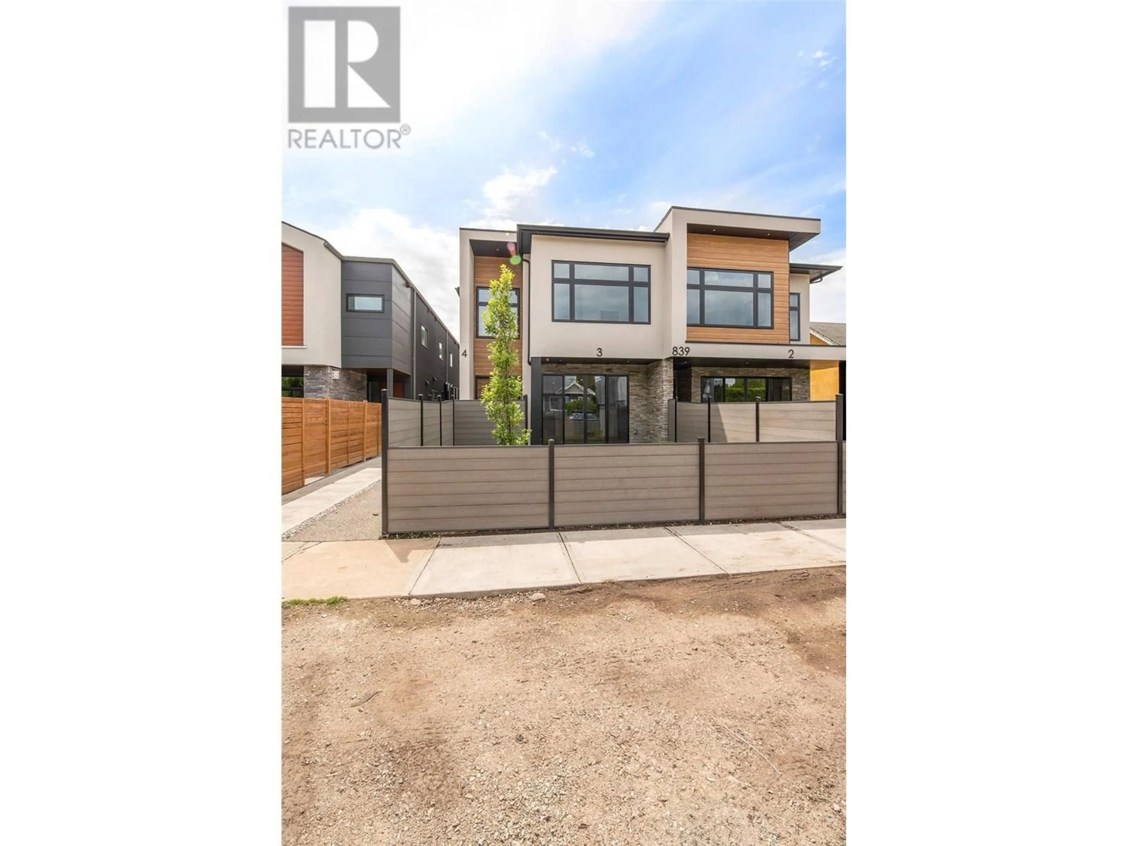 Unknown for 3 - 839 LAWSON AVENUE, Kelowna British Columbia V1Y6S9