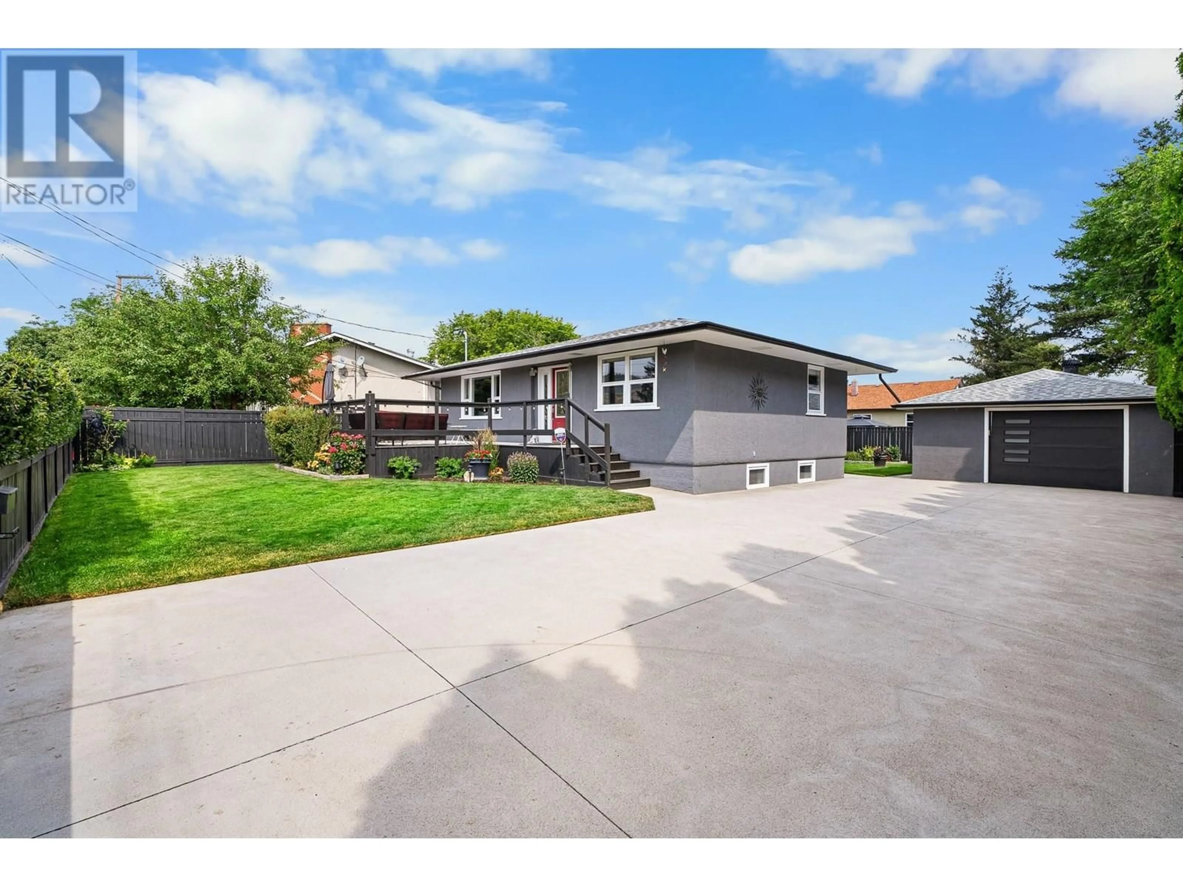 A pic from outside/outdoor area/front of a property/back of a property/a pic from drone, street for 219 CYPRESS AVENUE, Kamloops British Columbia V2B1H5