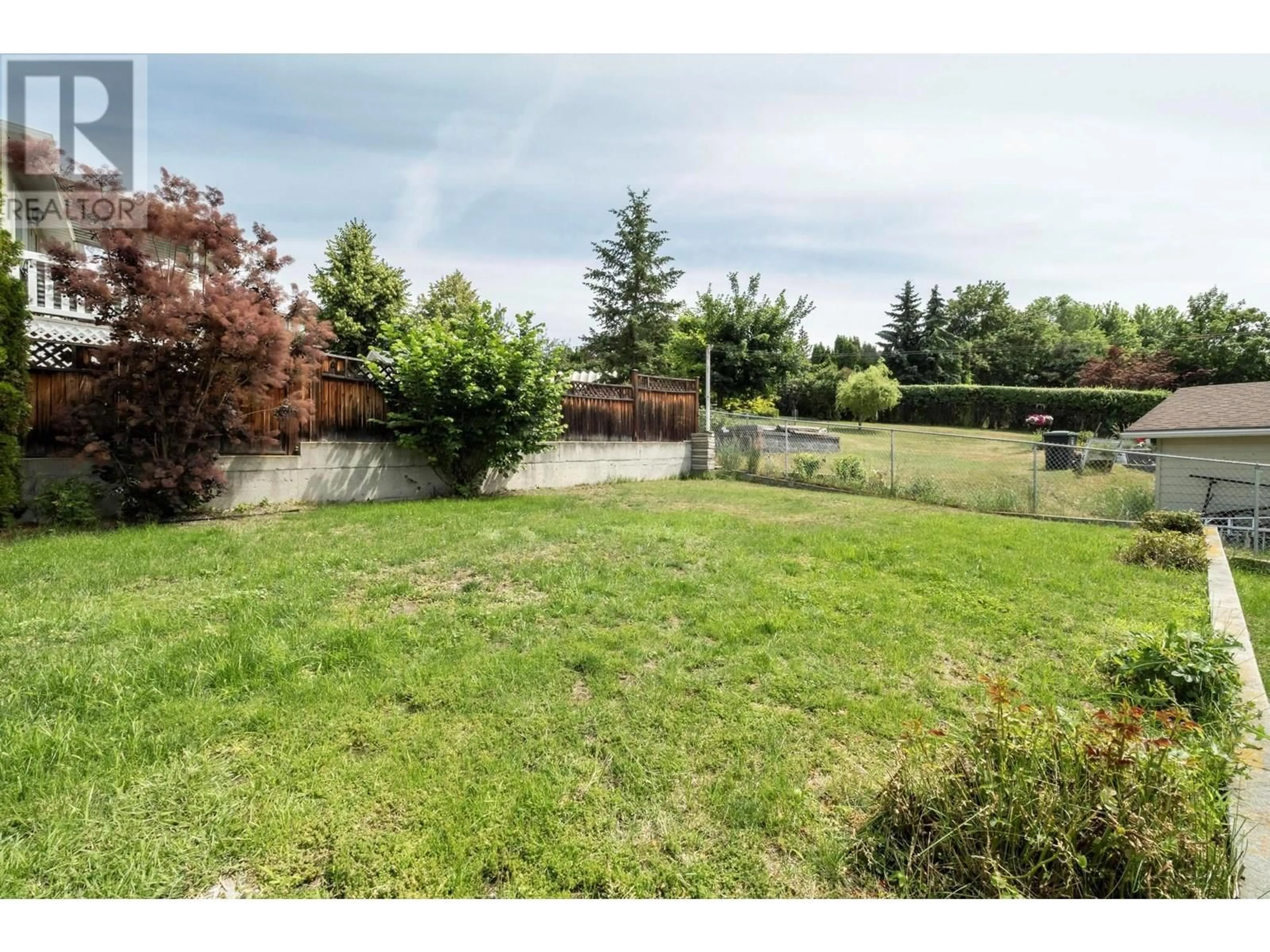 Unknown for 495 HOLBROOK COURT EAST, Kelowna British Columbia V1X5L7