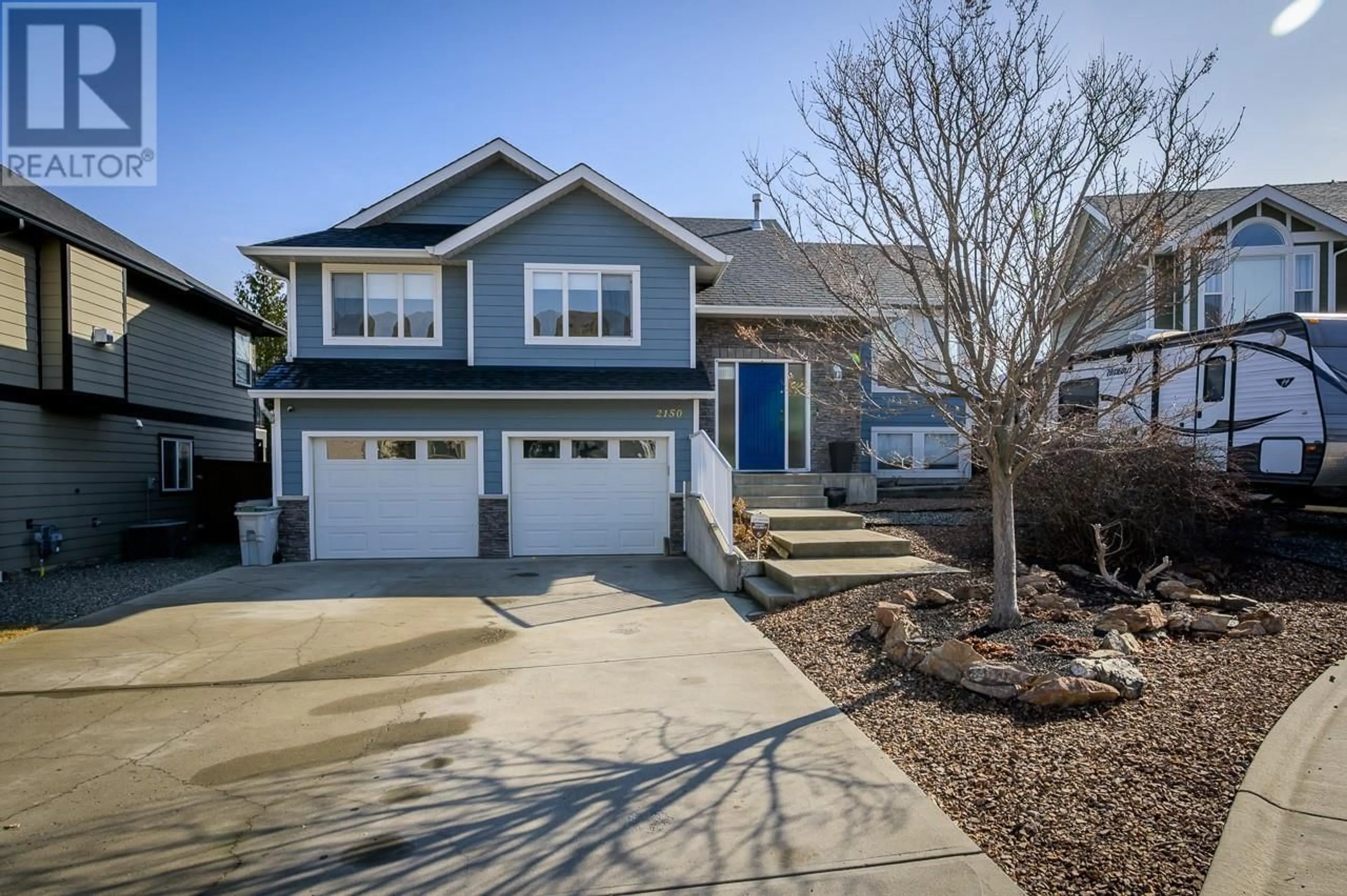 Home with vinyl exterior material, street for 2150 CANTLE PLACE, Kamloops British Columbia V2B0A7