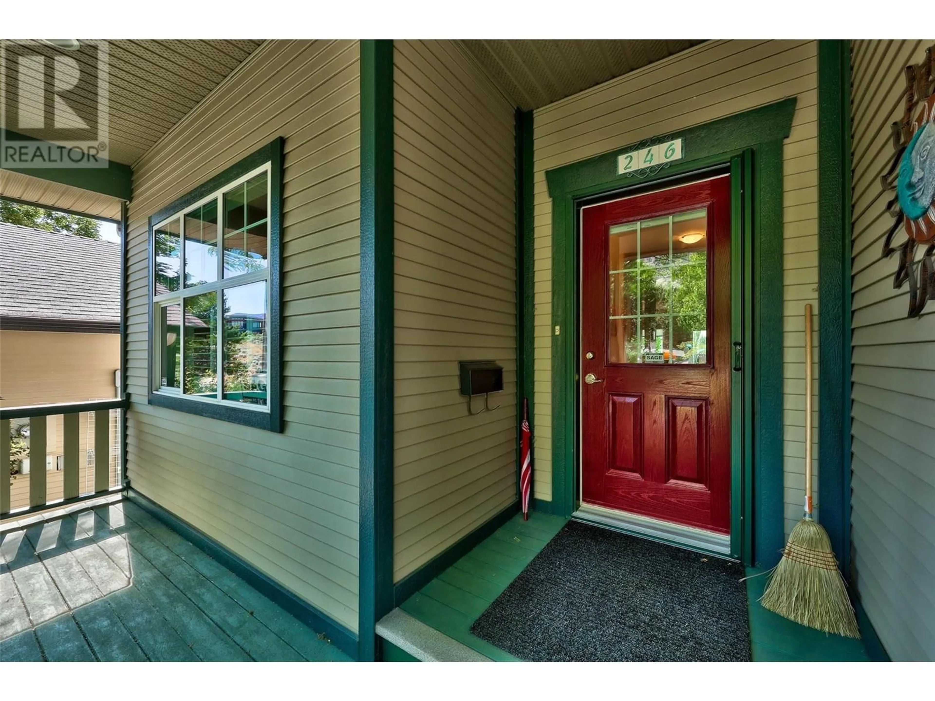 Indoor entryway for 246 SAGEWOOD DRIVE, Kamloops British Columbia V2H1R1