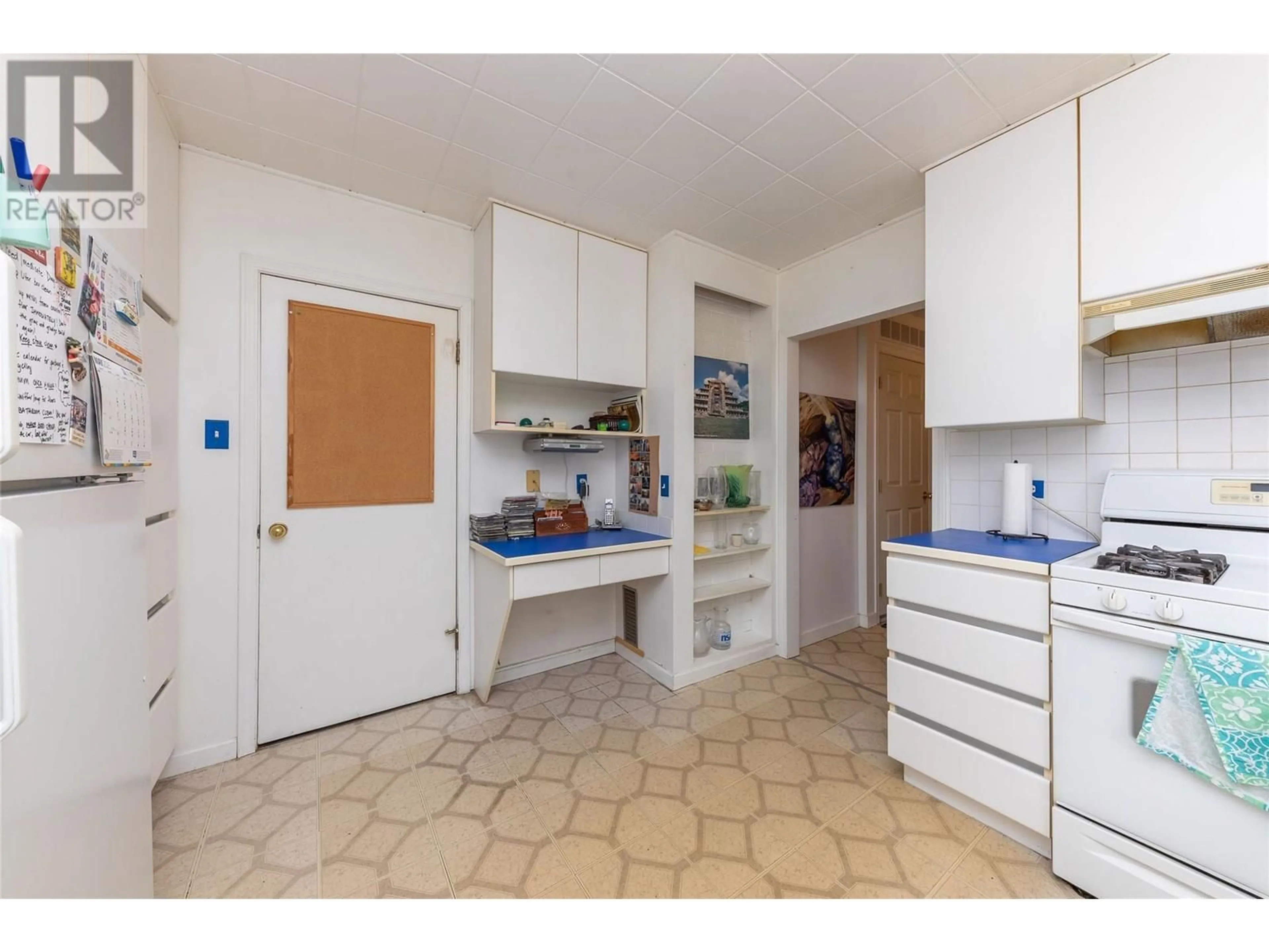 Standard kitchen, ceramic/tile floor for 1445 PINE CRESCENT, Kamloops British Columbia V2C2Z2