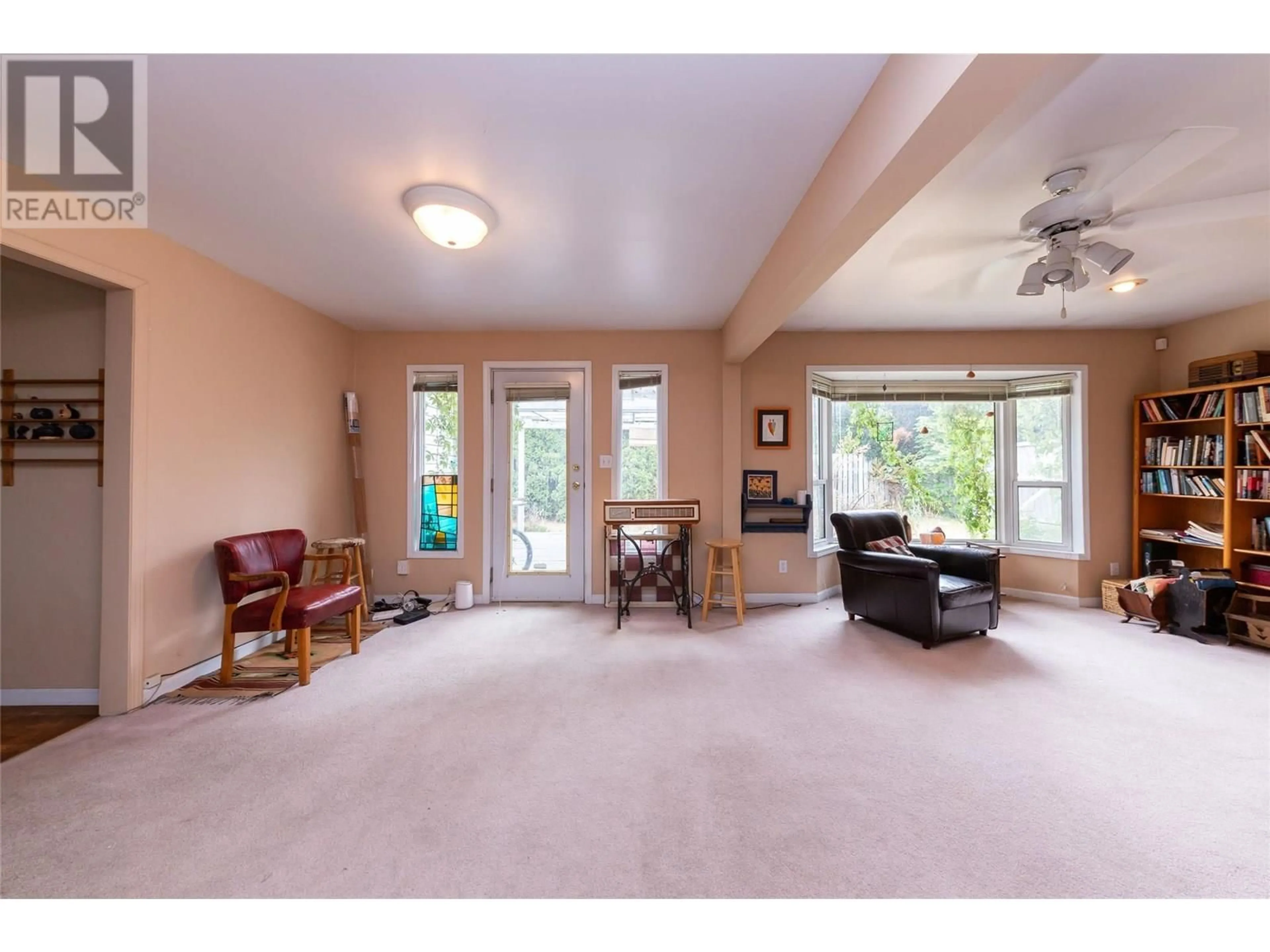 Unknown for 1445 PINE CRESCENT, Kamloops British Columbia V2C2Z2